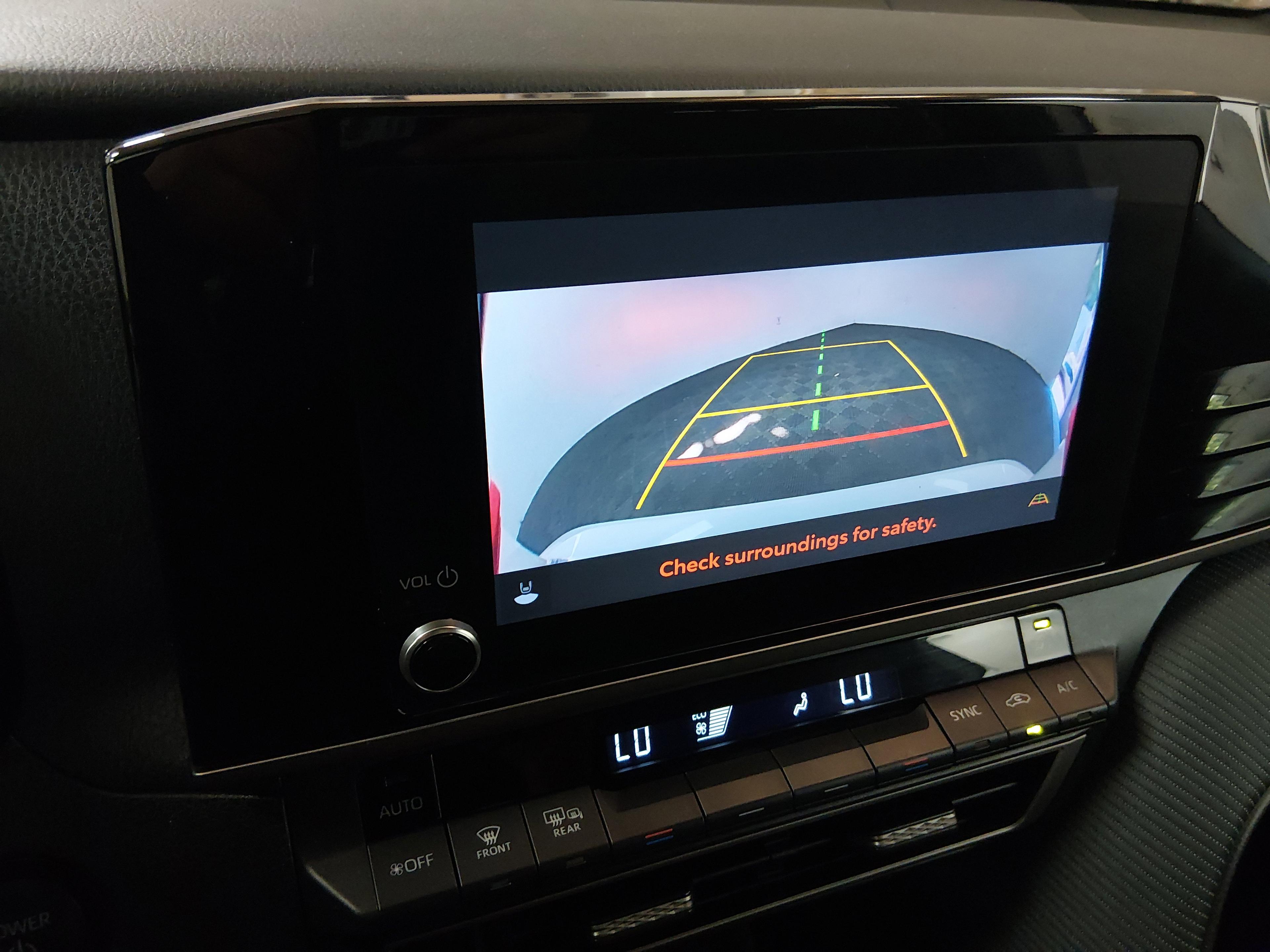 Toyota Camry Se - Thumbnail 16