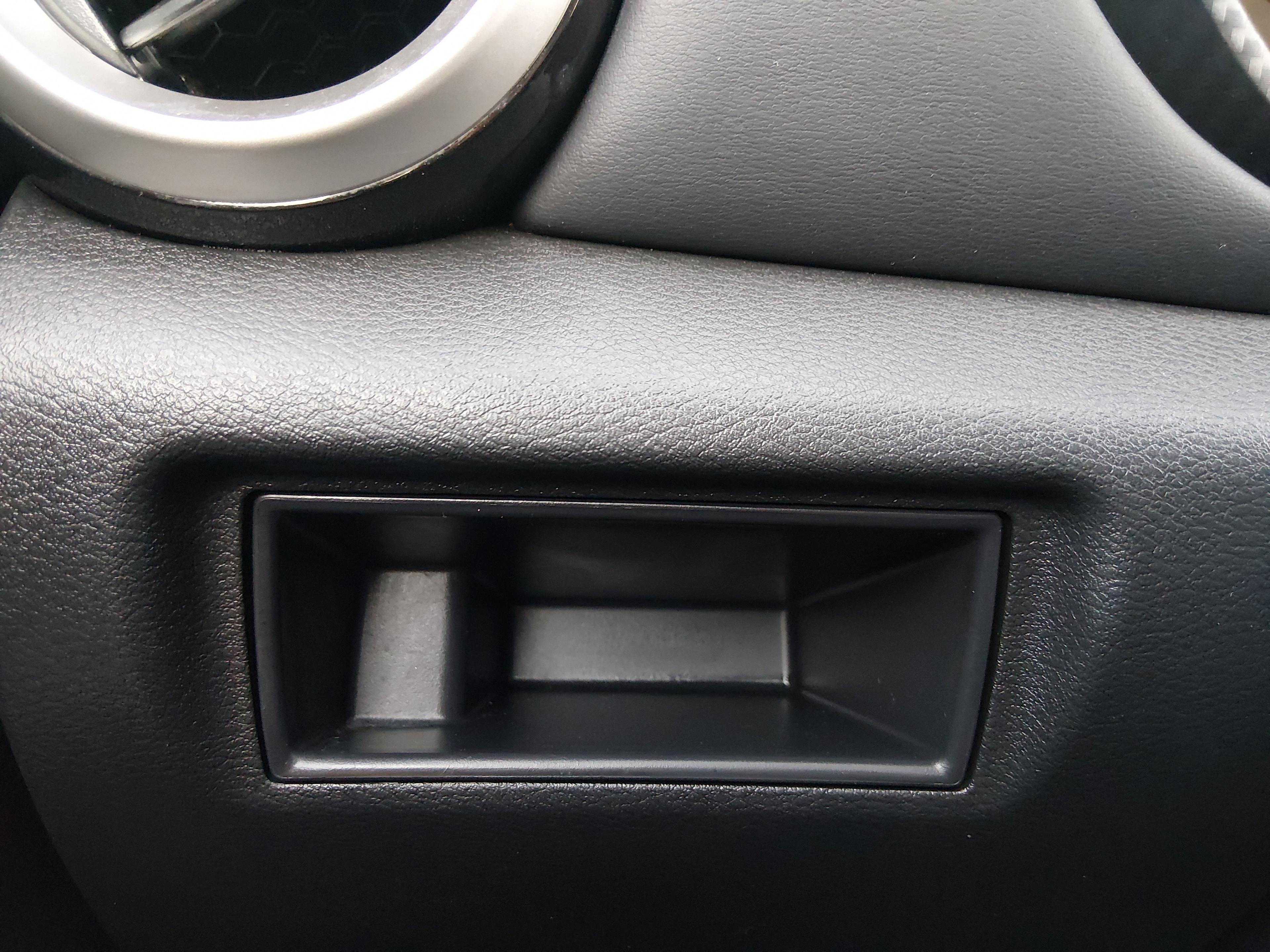 Nissan Versa Sr Cvt - Thumbnail 19