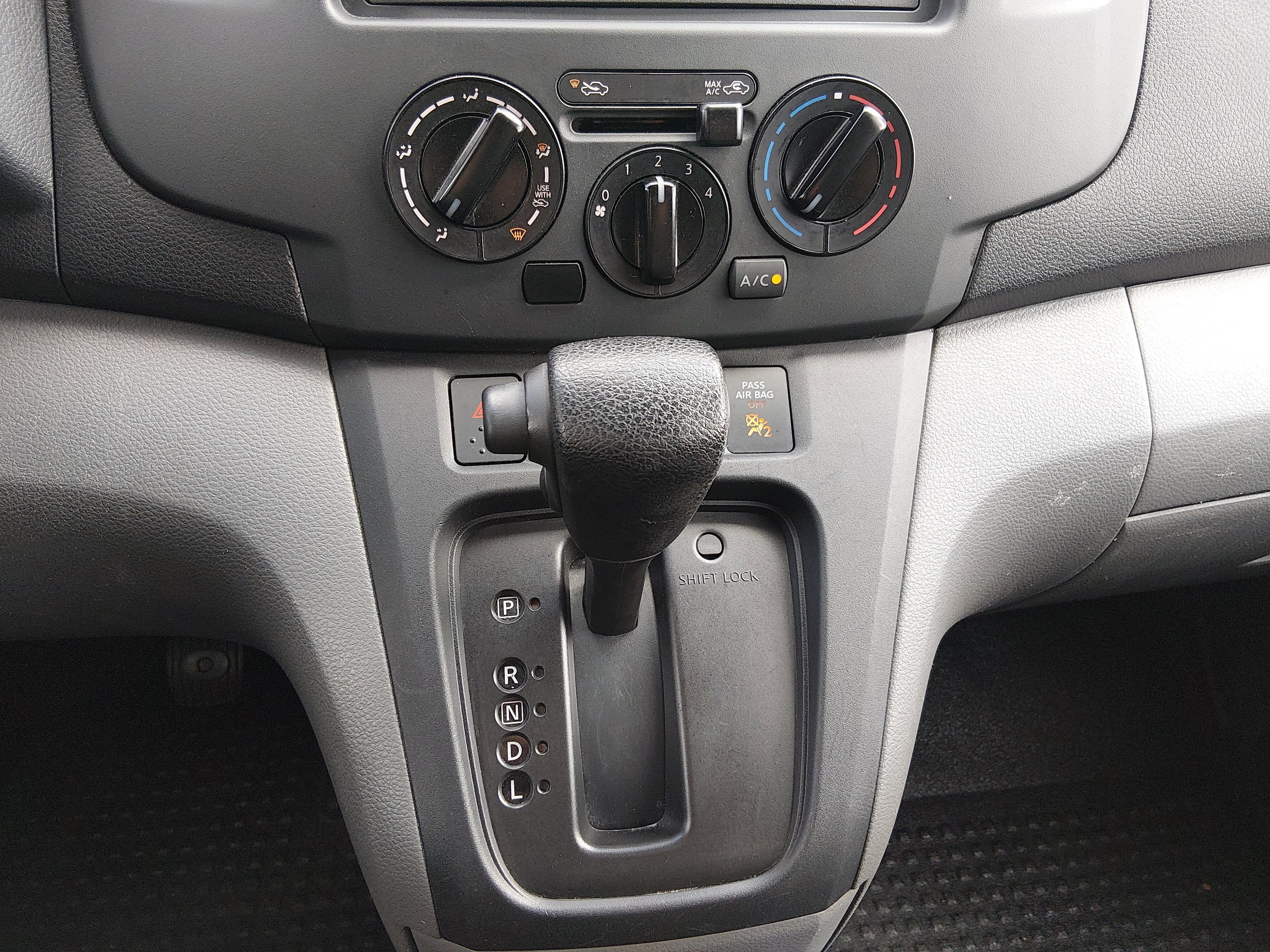 Nissan Nv200 Compact Cargo - Thumbnail 13