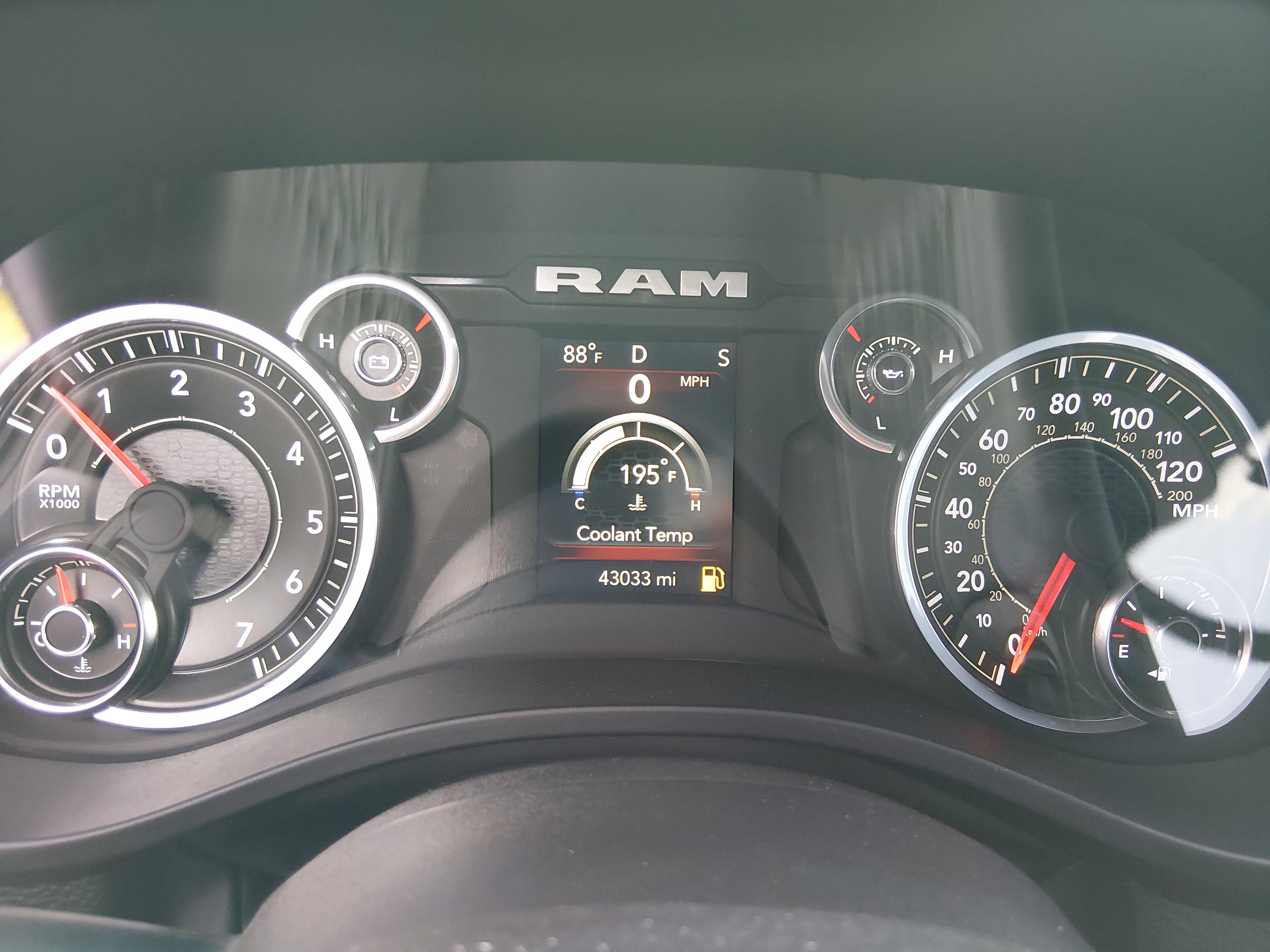 Ram 1500 - Thumbnail 14