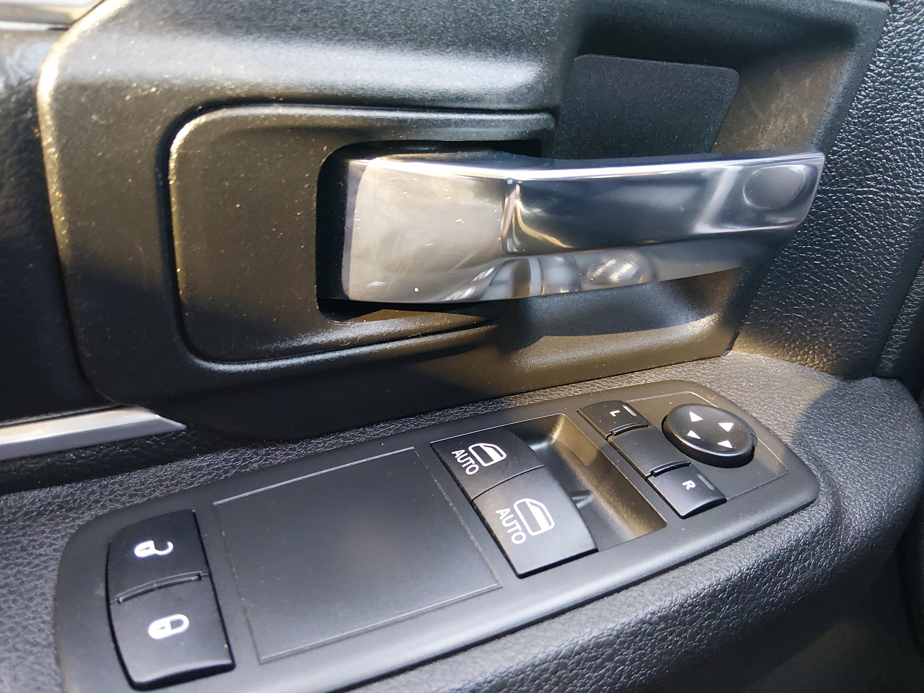 Ram 1500 Classic Tradesman 4X2 Reg Cab 8' Box - Thumbnail 18