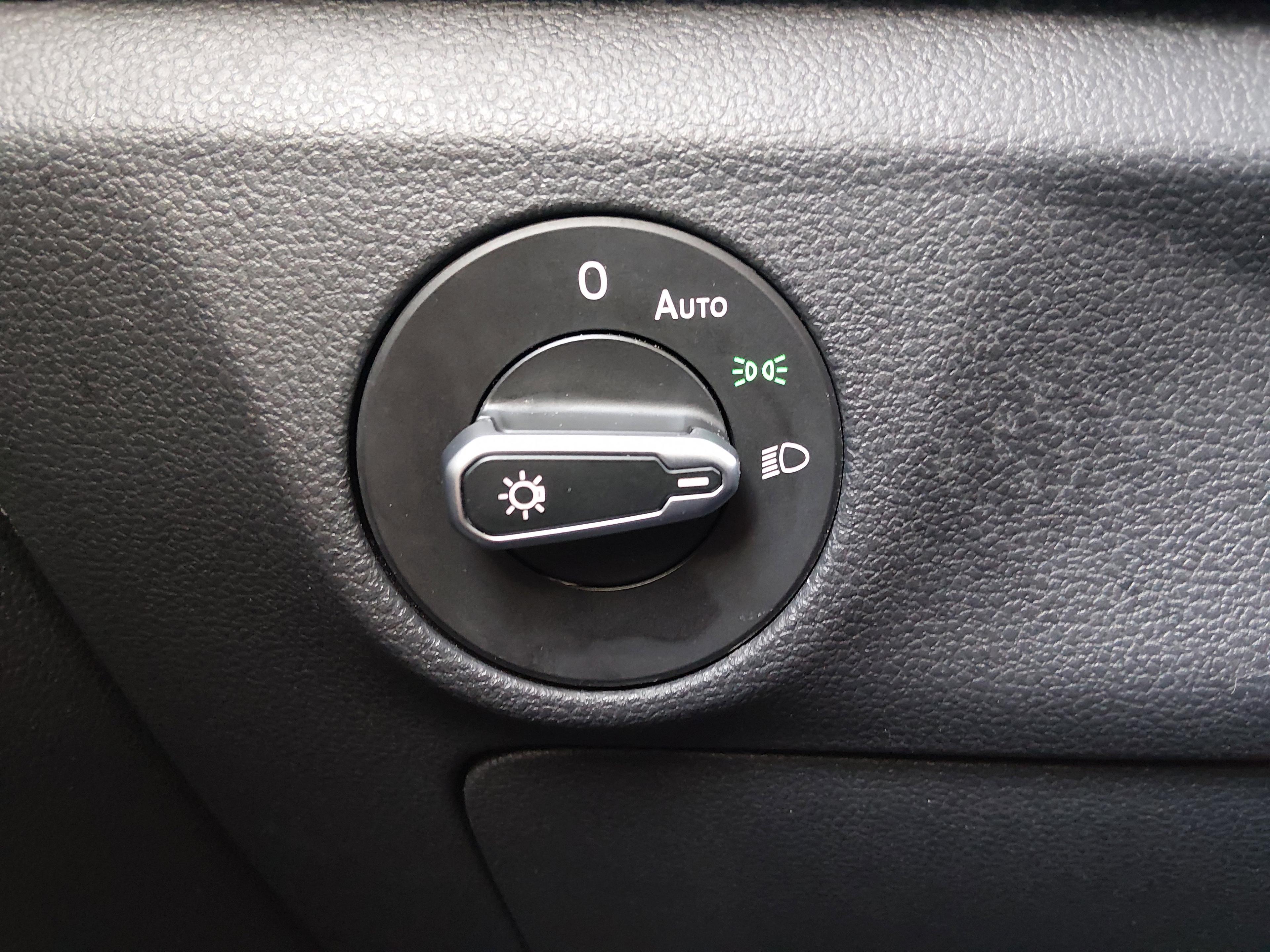 Volkswagen Jetta S Auto - Thumbnail 18