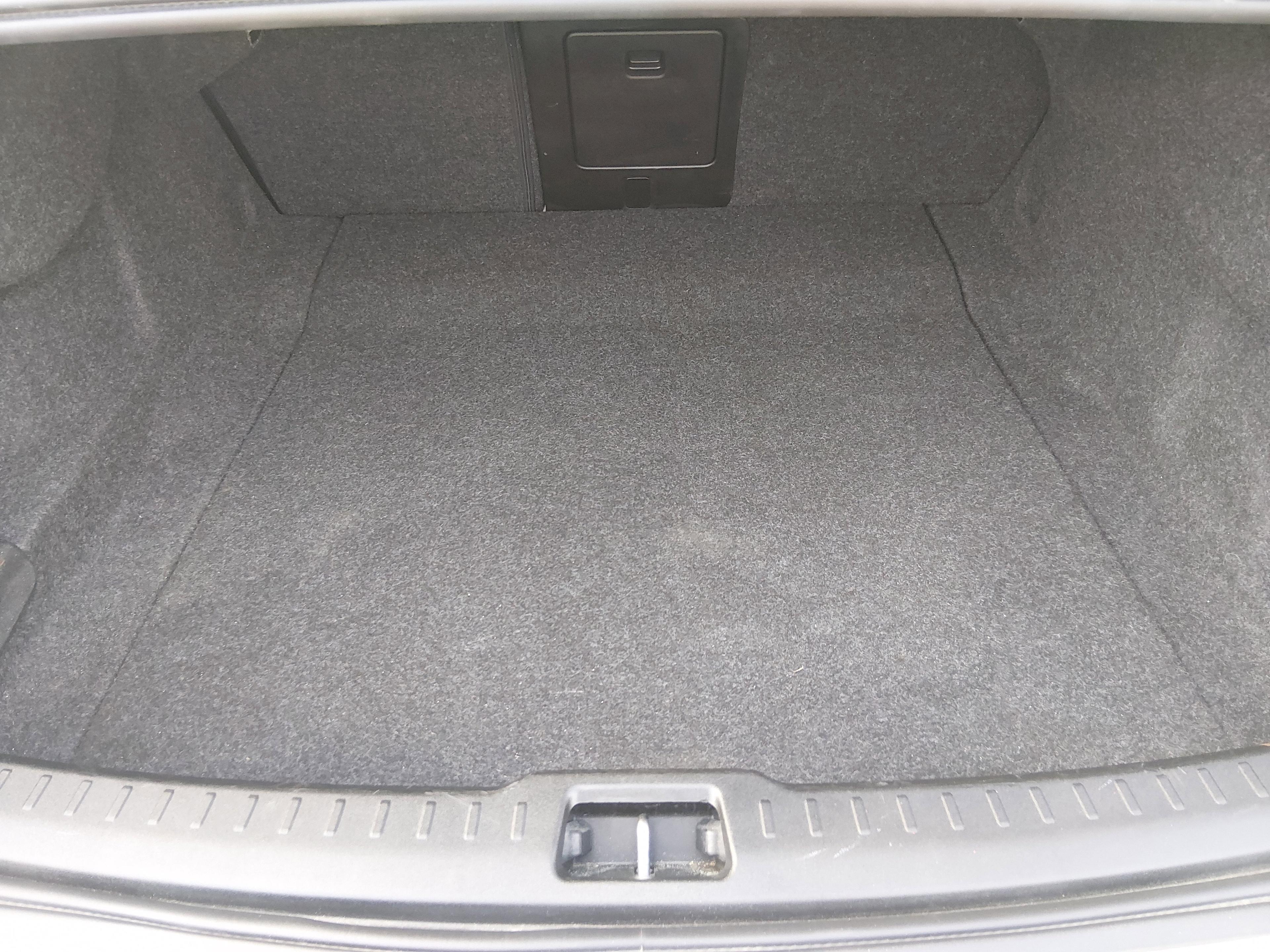 Volvo S60 B5 Fwd Plus Dark Theme - Thumbnail 11