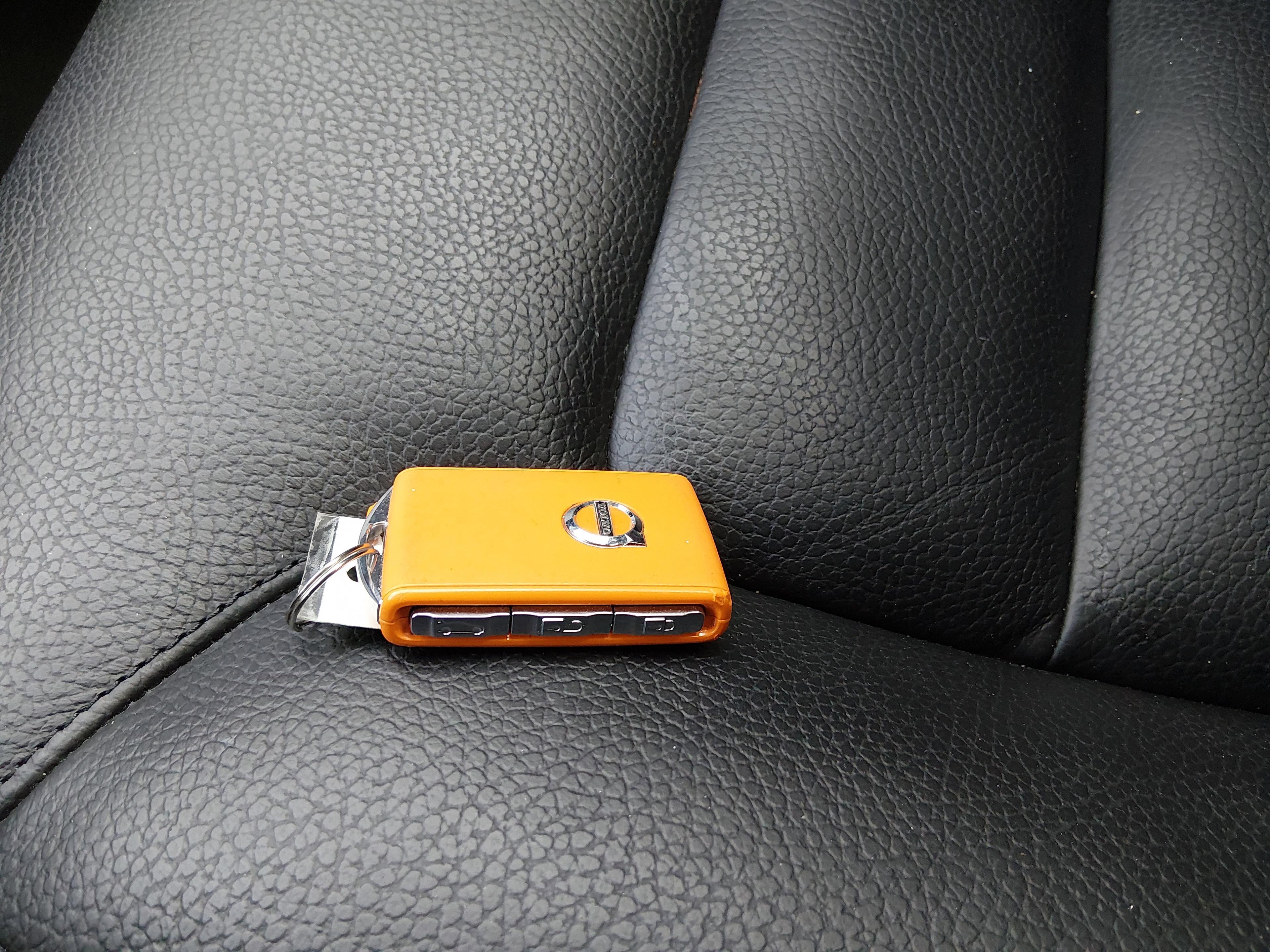 Volvo S60 B5 Fwd Plus Dark Theme - Thumbnail 15