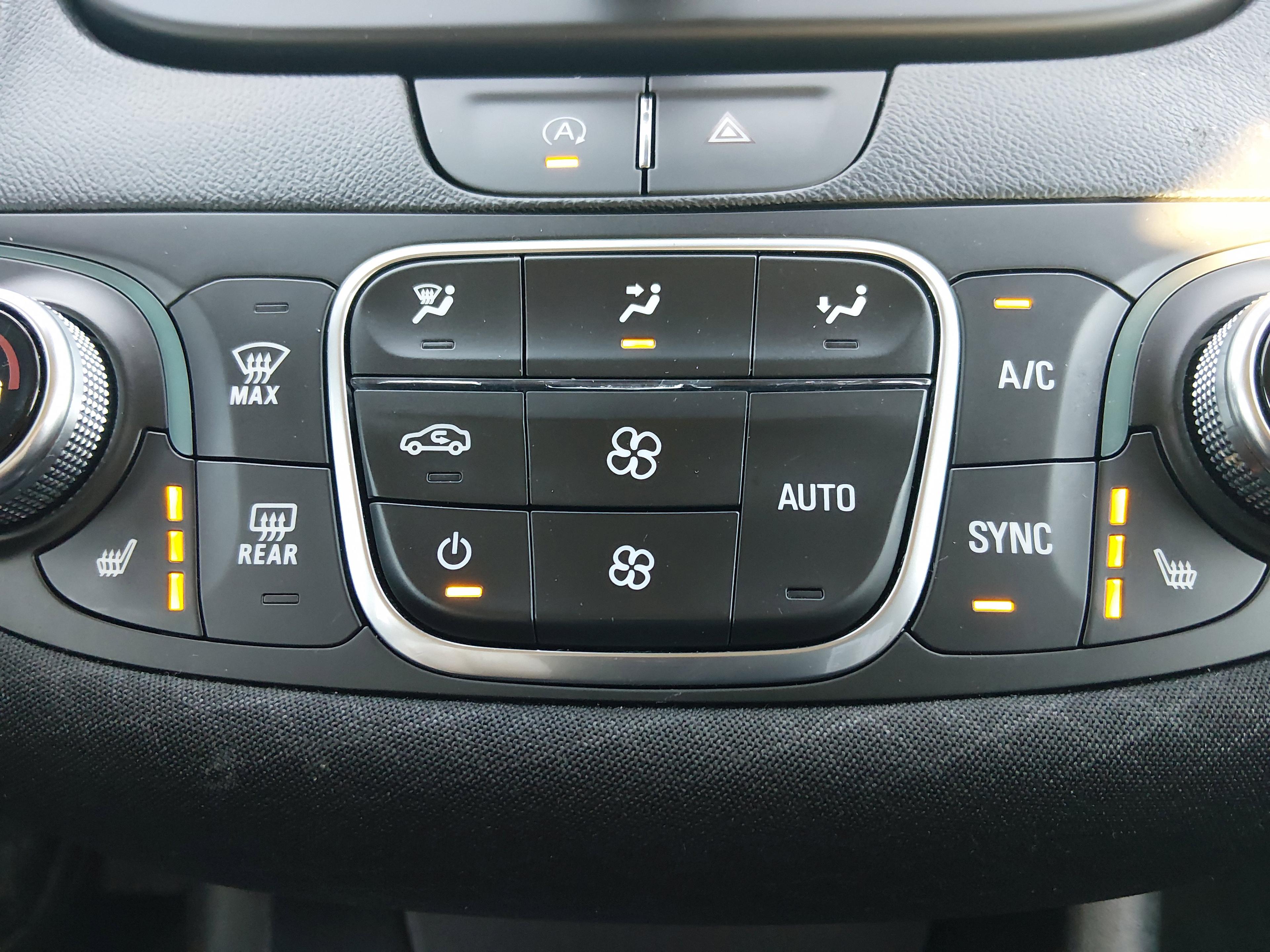 Chevrolet Malibu 4Dr Sdn 1Lt - Thumbnail 17