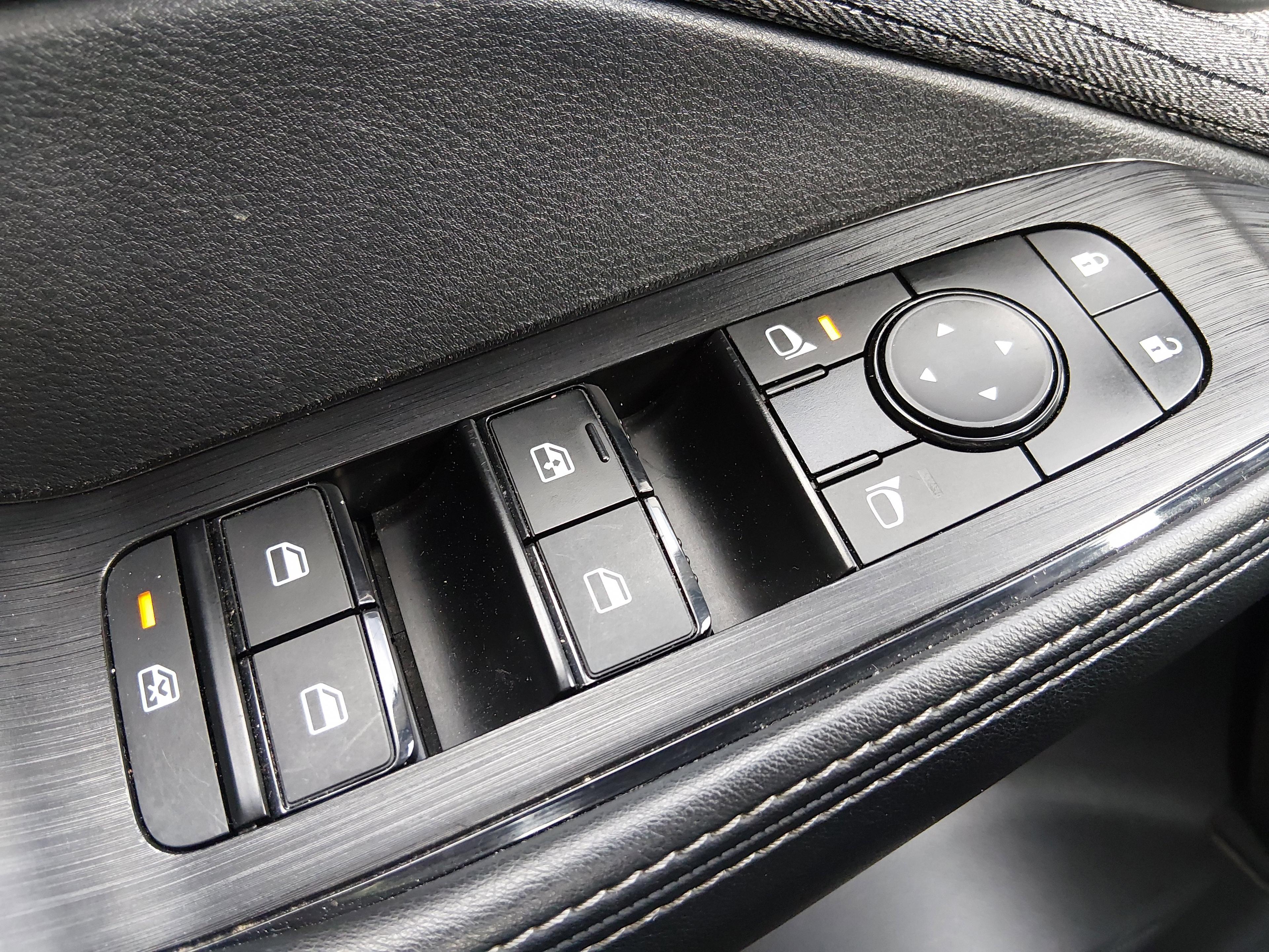 Nissan Rogue Awd Sv - Thumbnail 17