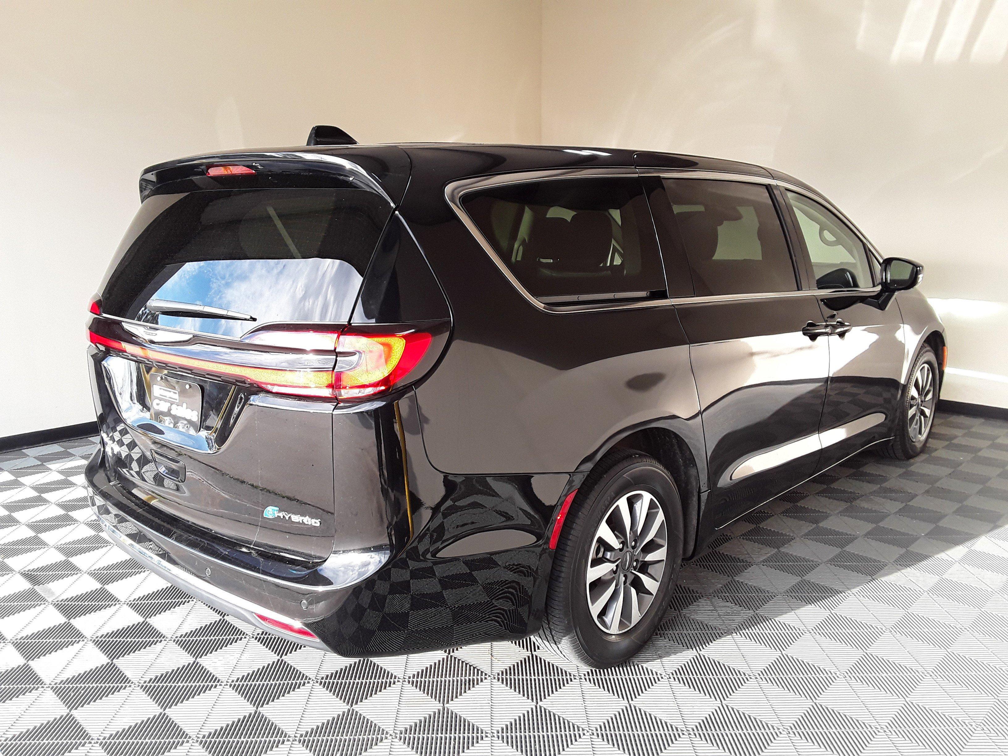 Chrysler Pacifica Hybrid Select Fwd - Thumbnail 2