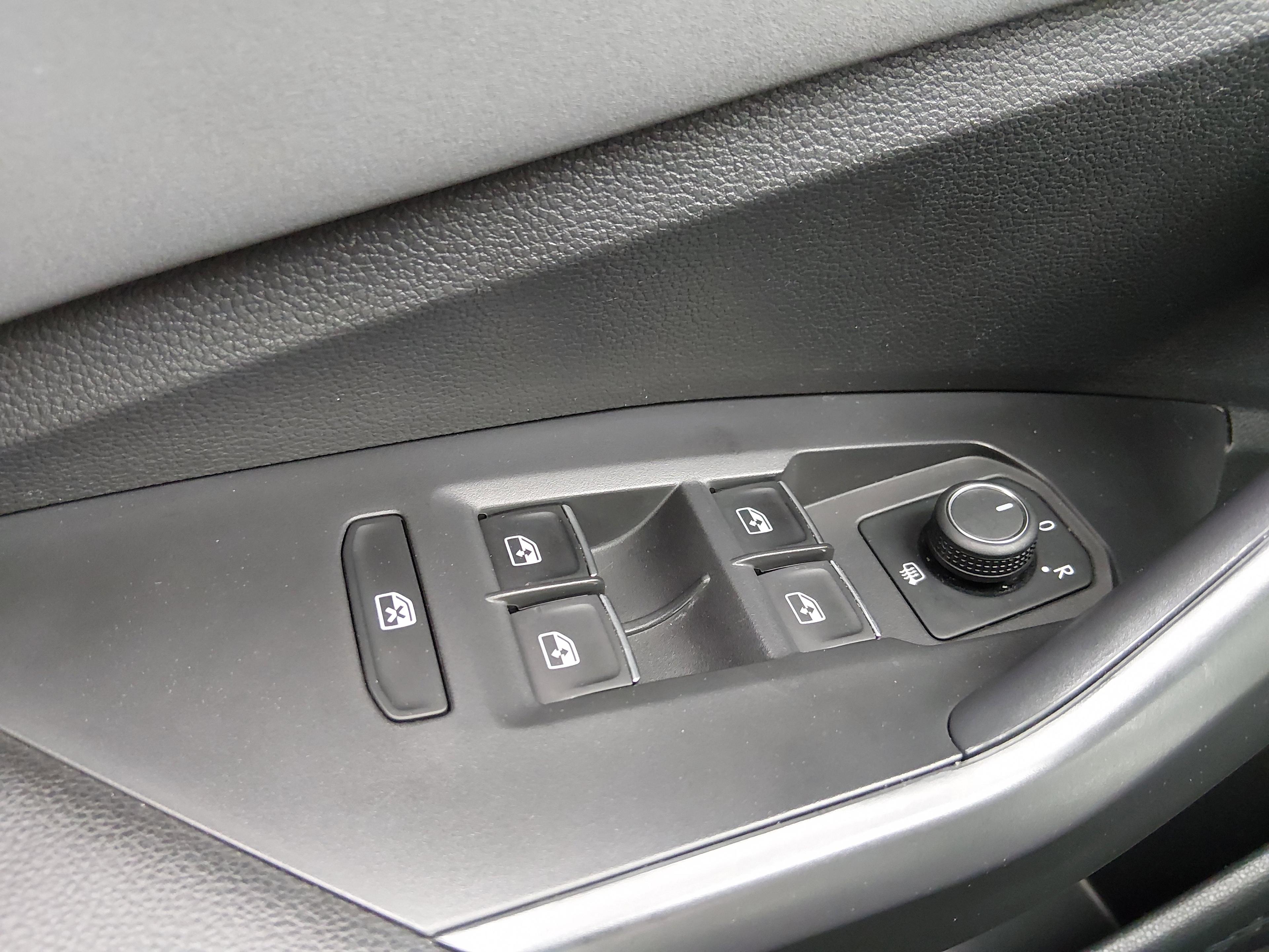 Volkswagen Jetta Se Auto - Thumbnail 18