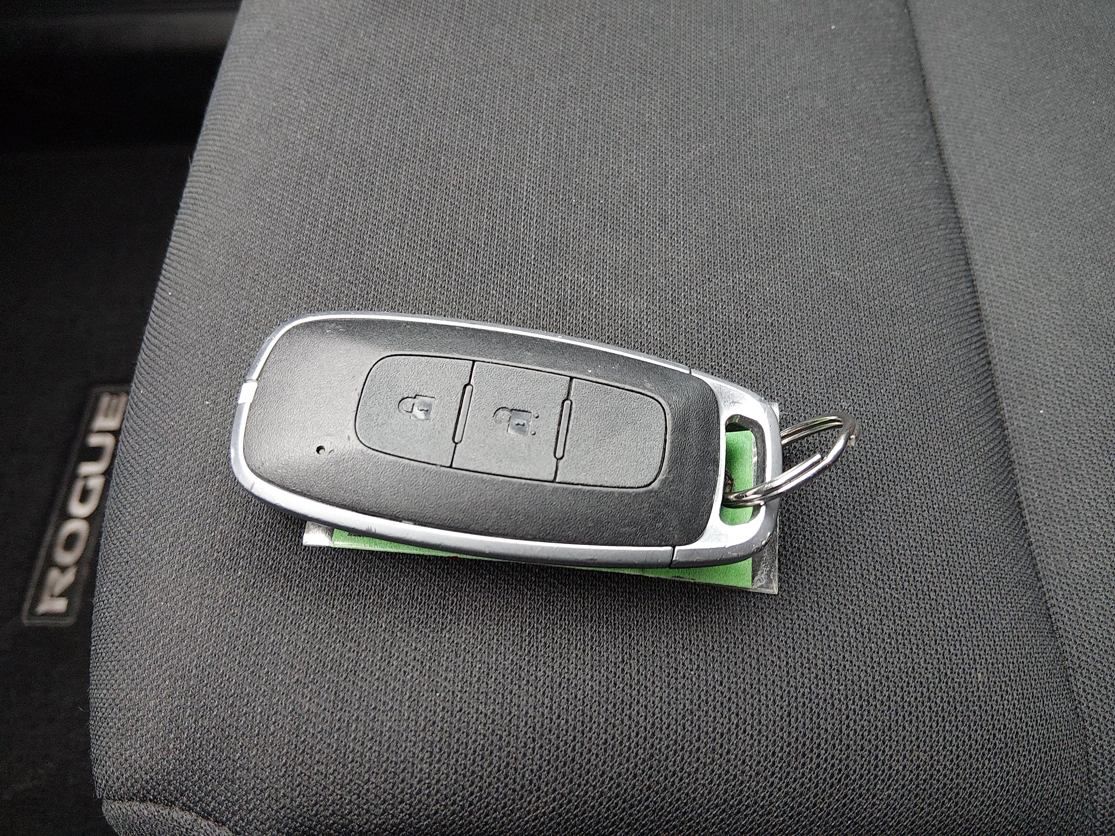 Nissan Rogue Fwd S - Thumbnail 15