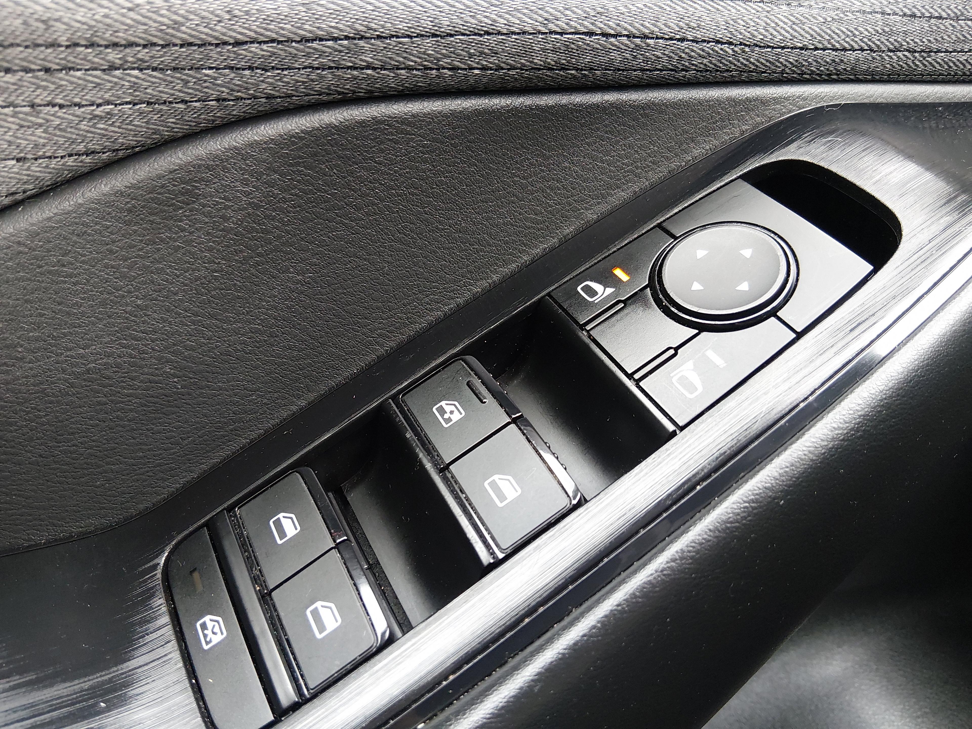 Nissan Rogue Fwd S - Thumbnail 17