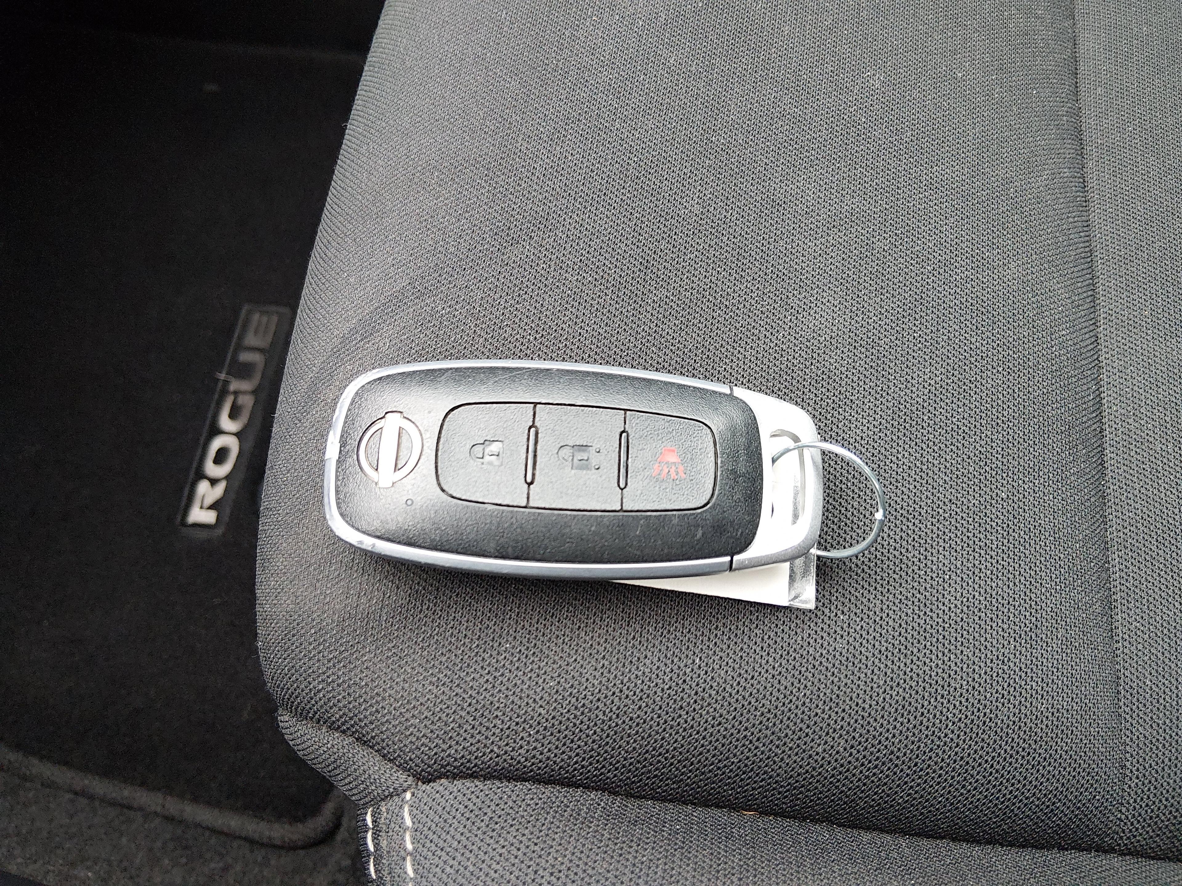 Nissan Rogue Fwd S - Thumbnail 15