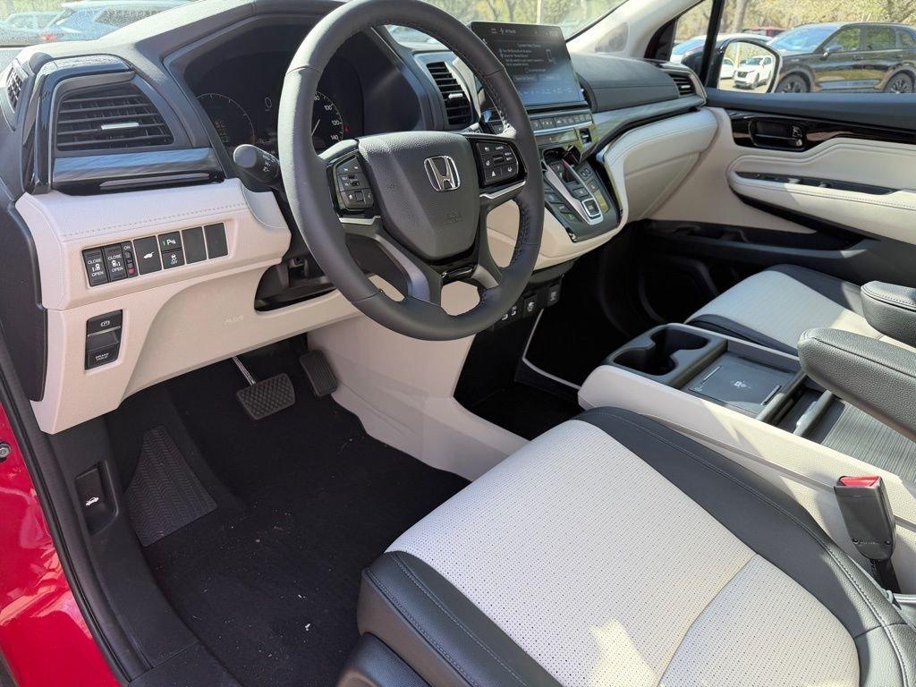 Honda Odyssey Elite - Thumbnail 17