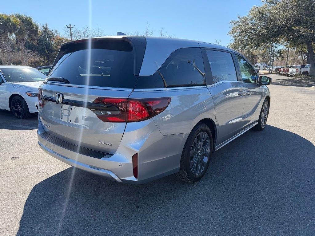 Honda Odyssey Touring - Thumbnail 7
