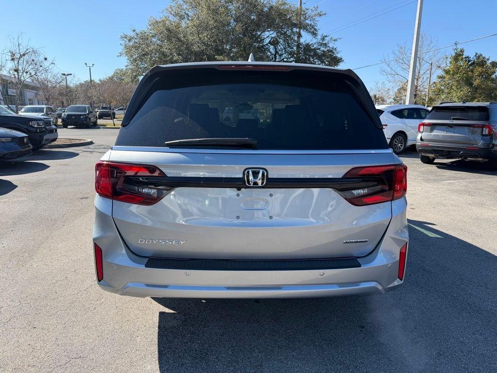 Honda Odyssey Touring - Thumbnail 6