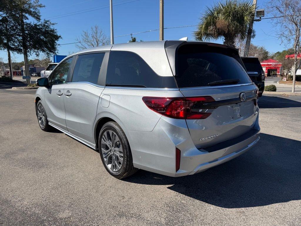 Honda Odyssey Touring - Thumbnail 5