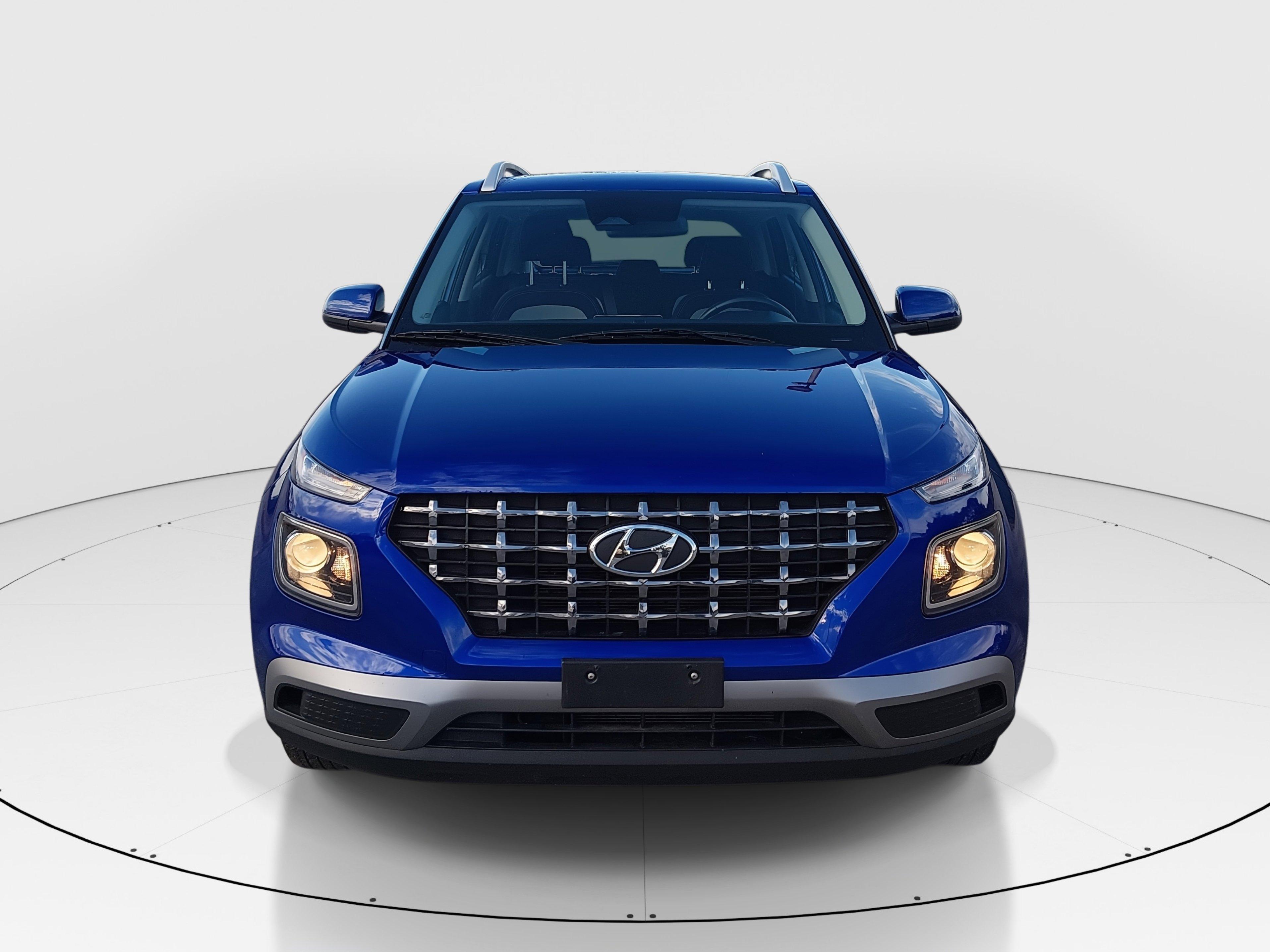 Hyundai Venue Sel Ivt - Thumbnail 2