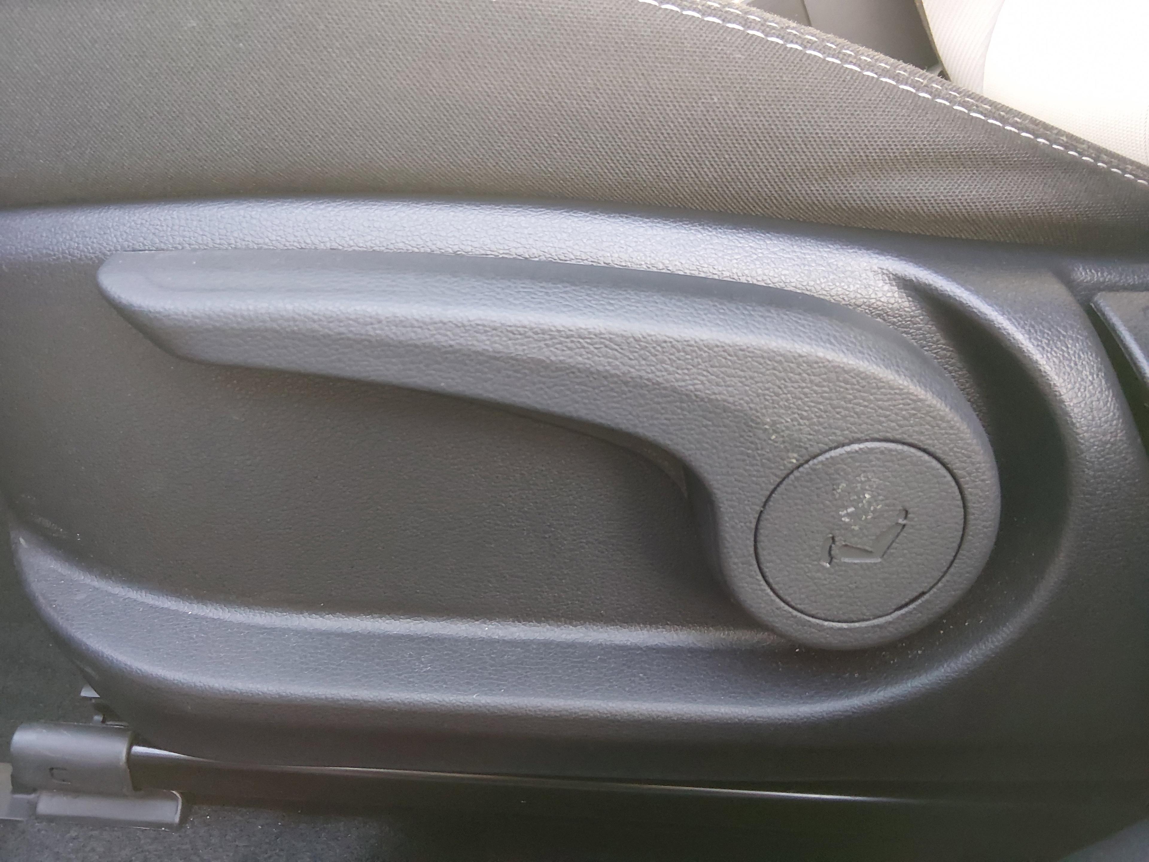 Hyundai Venue Sel Ivt - Thumbnail 19