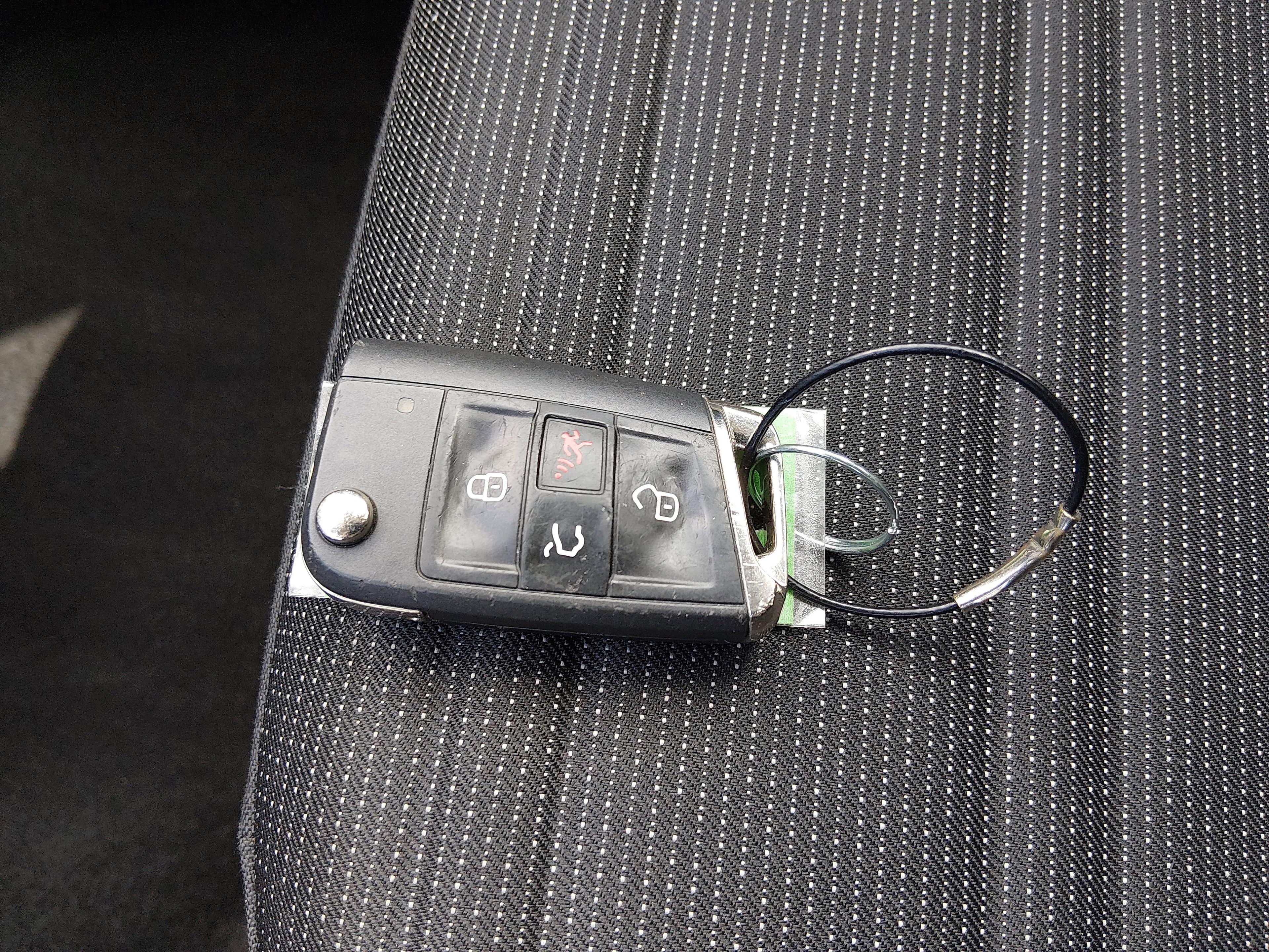 Volkswagen Tiguan 2.0T S 4Motion - Thumbnail 15