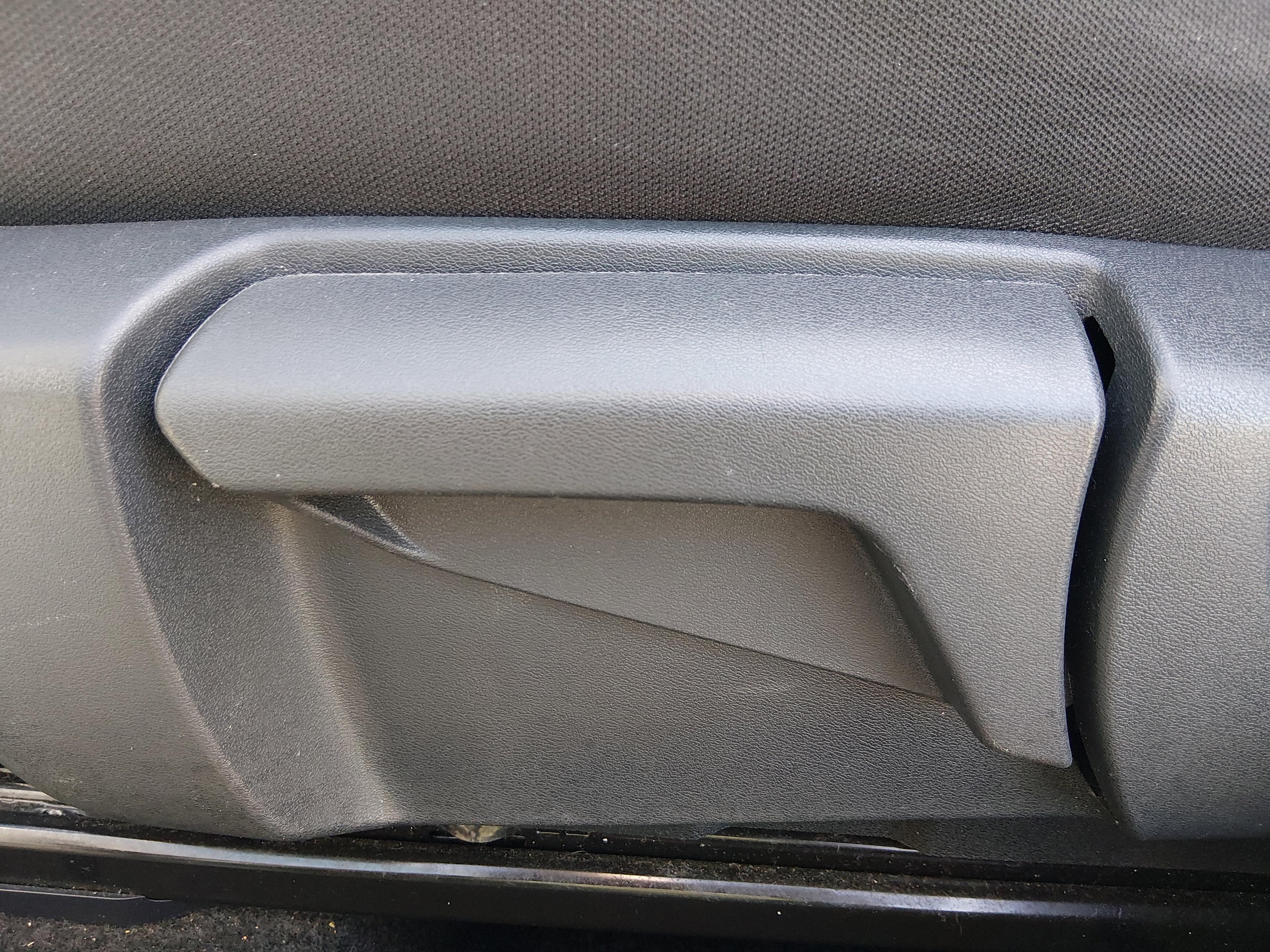 Nissan Rogue Fwd S - Thumbnail 19