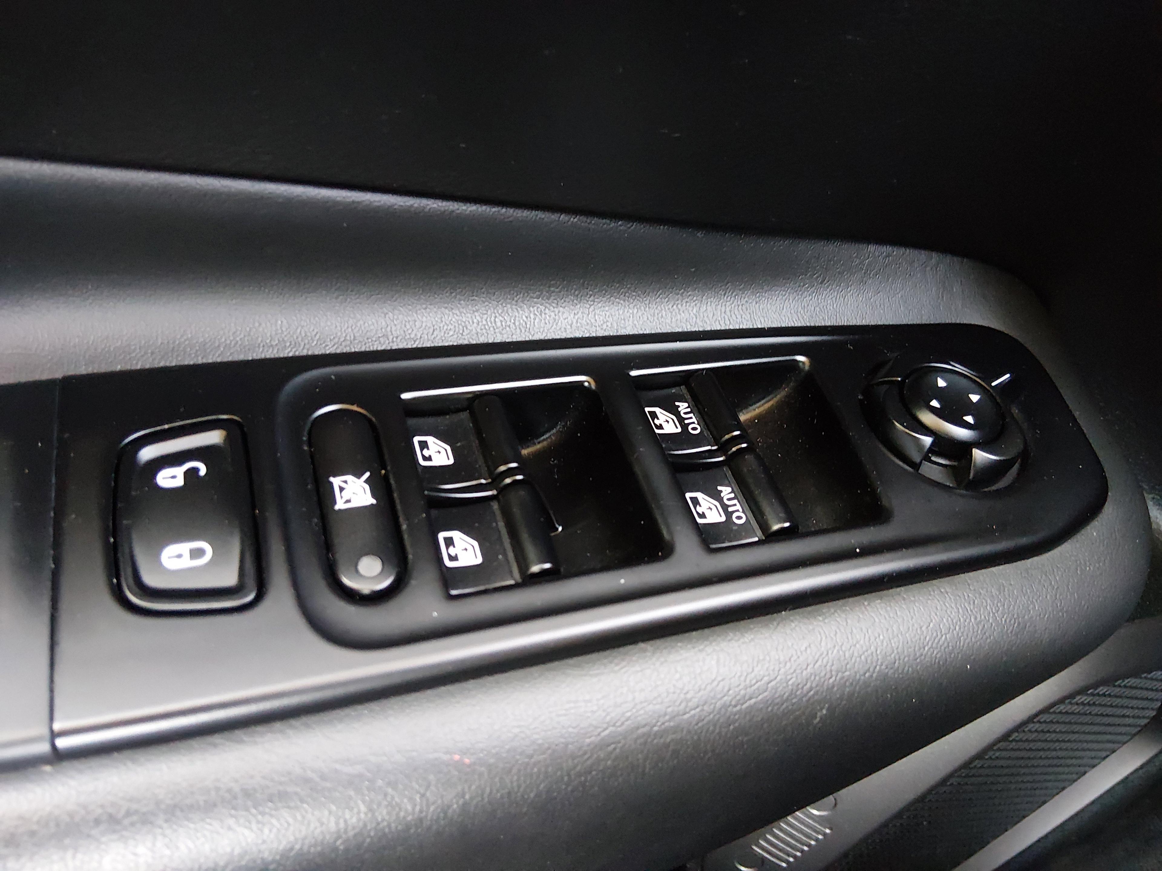 Jeep Renegade Latitude 4X4 - Thumbnail 19