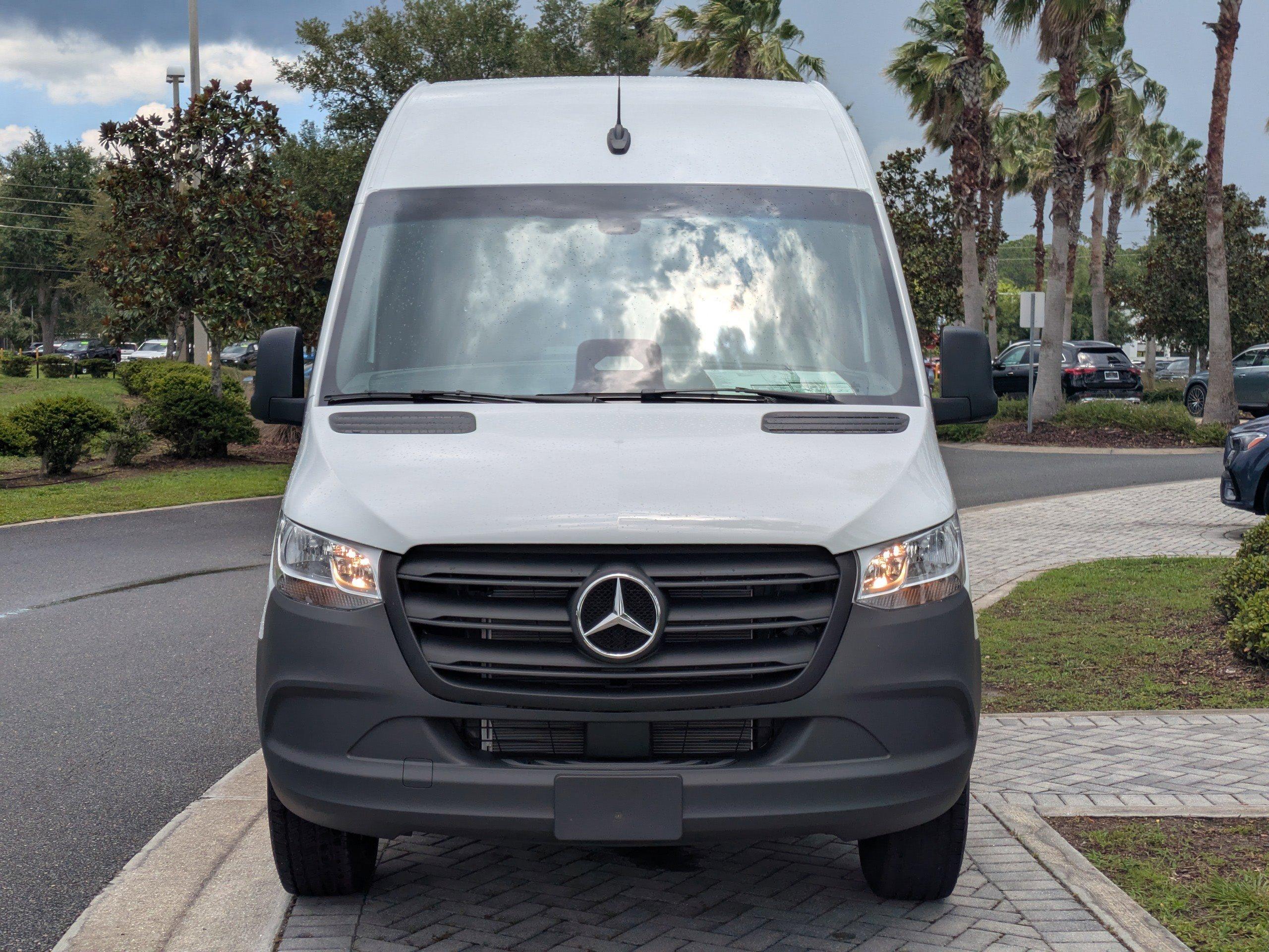 Mercedes-Benz Sprinter Cargo Van 170 Wb Rwd Van - Thumbnail 11