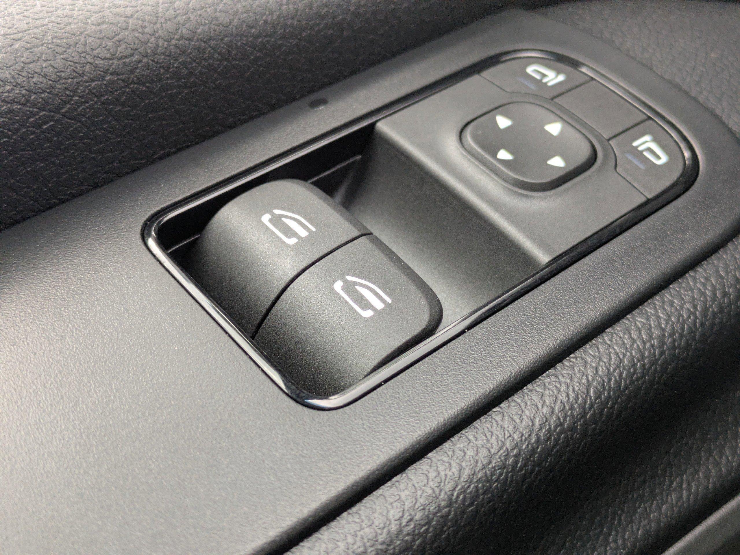 Mercedes-Benz Sprinter Cargo Van 170 Wb Rwd Van - Thumbnail 20