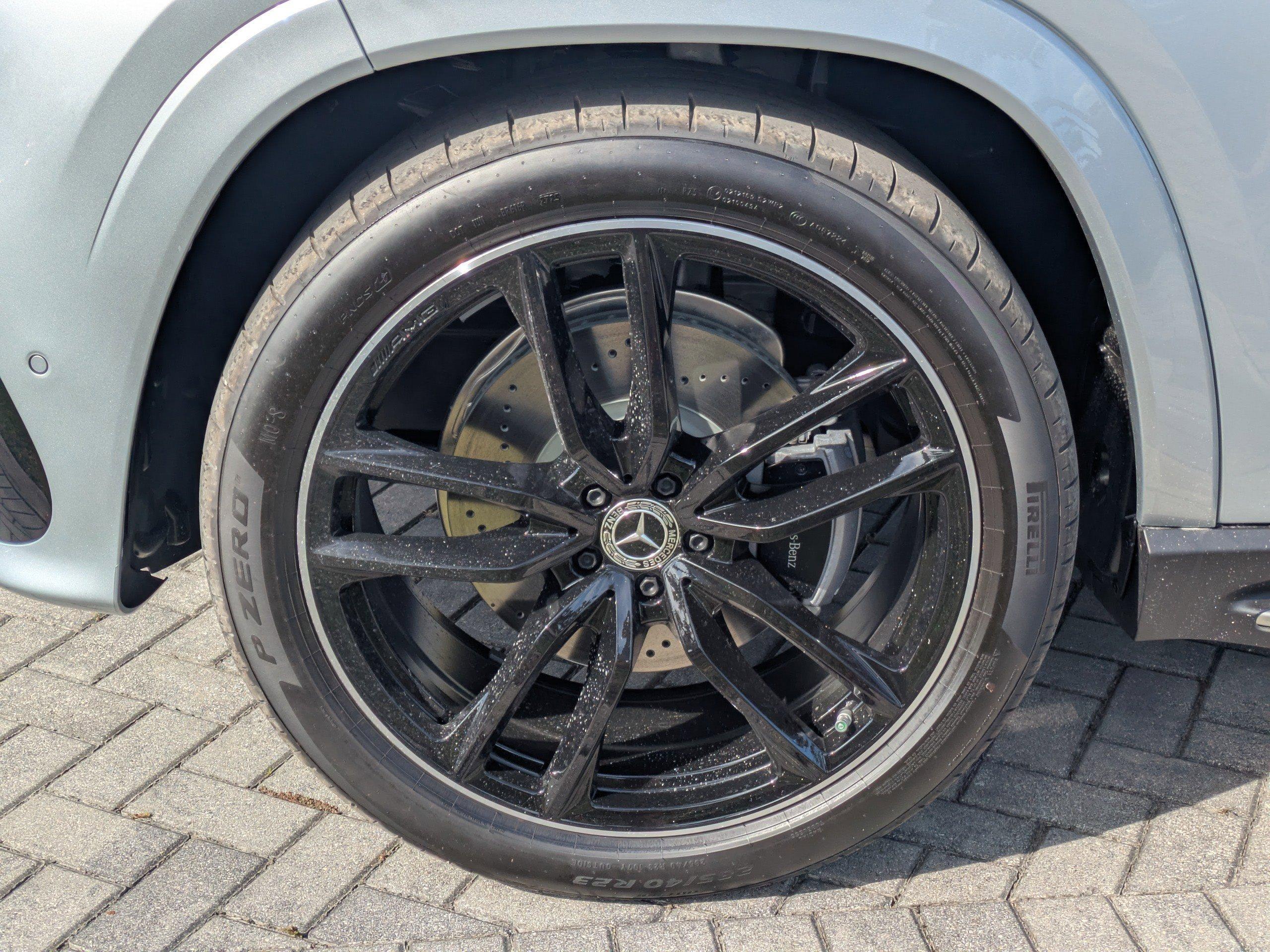 Mercedes-Benz Gls Suv 450 With Navigation & Awd - Thumbnail 4