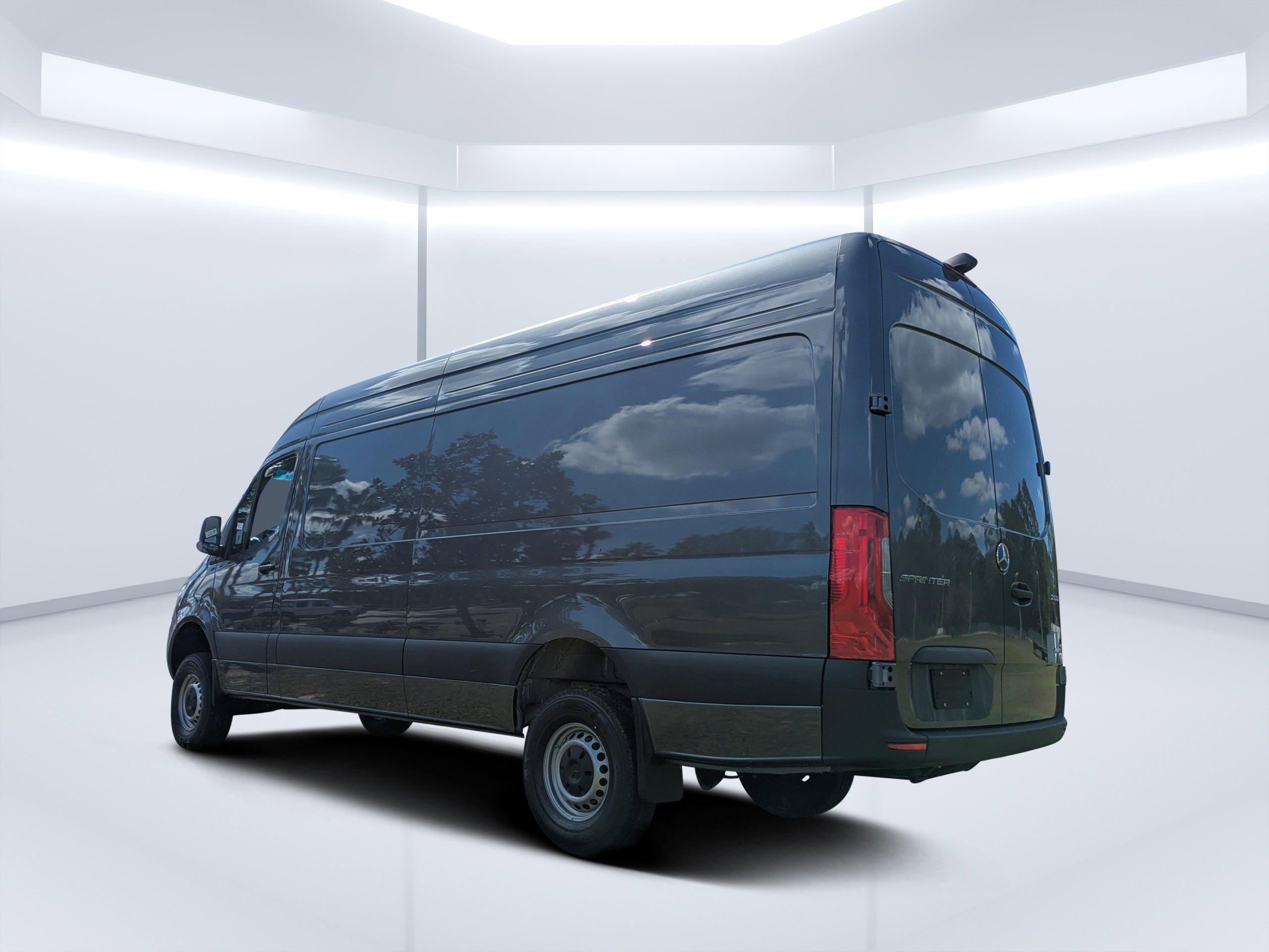 Mercedes-Benz Sprinter Cargo Van Van 170 Wb Awd - Thumbnail 8
