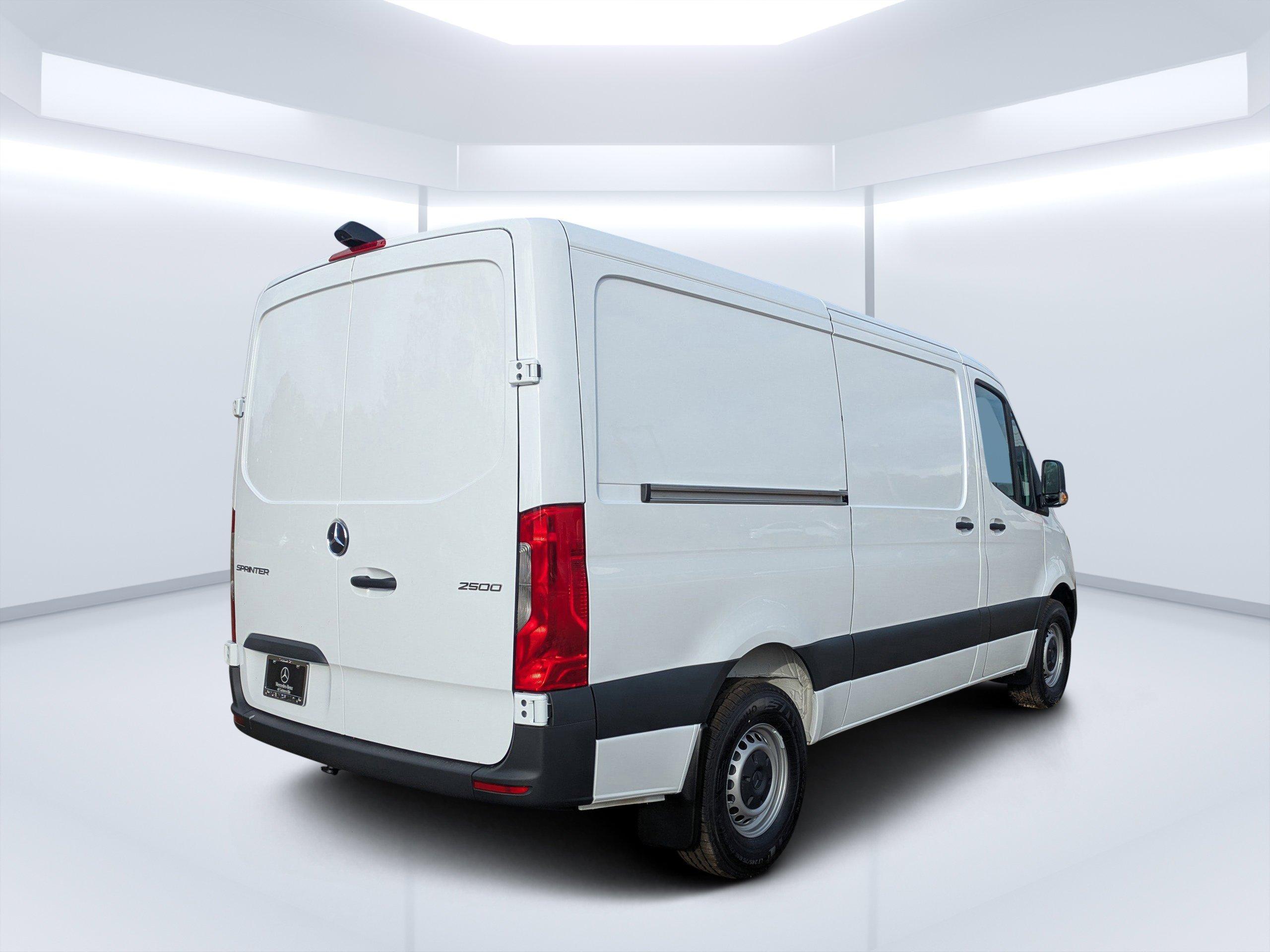 Mercedes-Benz Sprinter Cargo Van Van 144 Wb Awd - Thumbnail 5