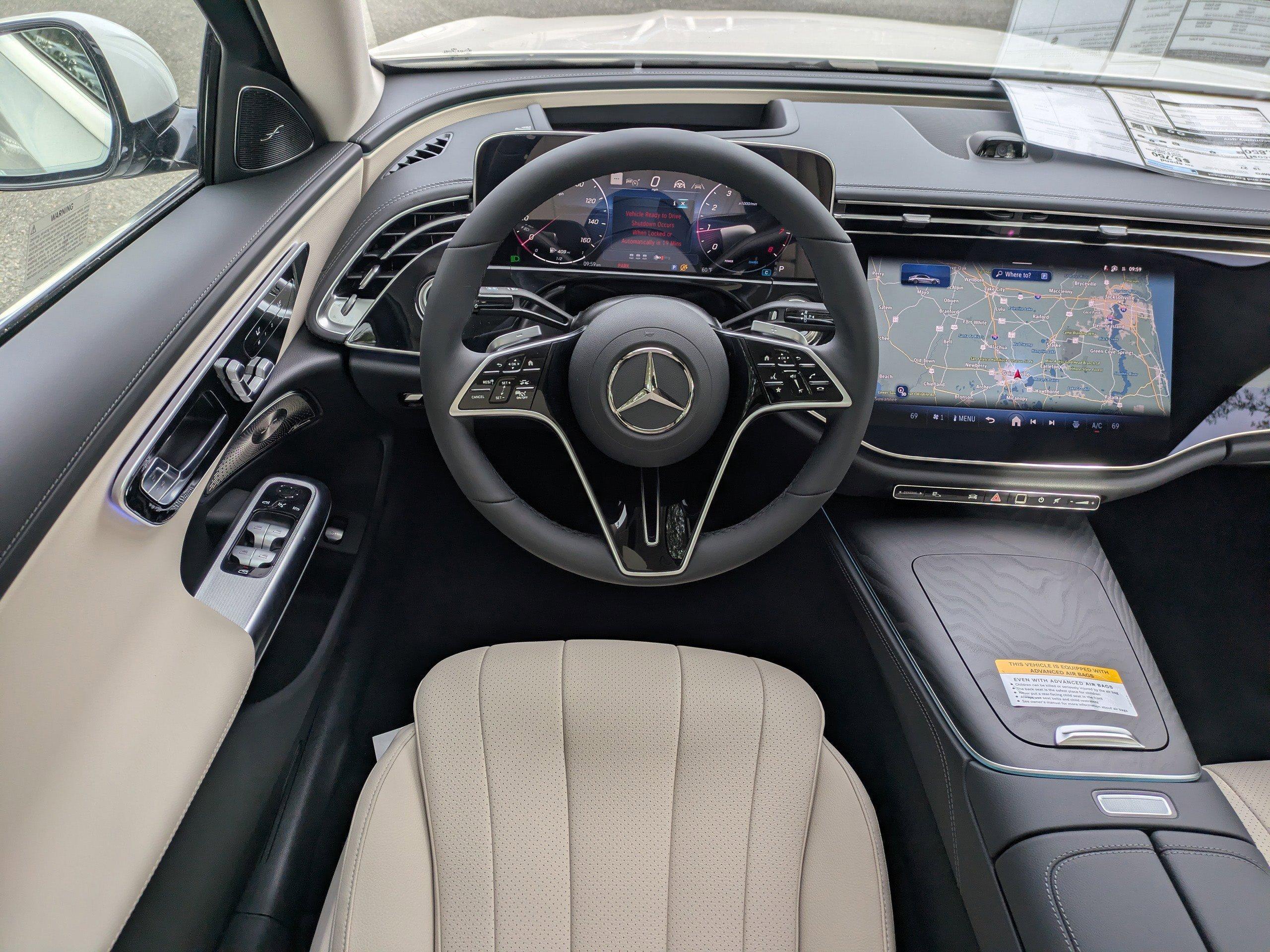 Mercedes-Benz Sedan E 350 With Navigation - Thumbnail 17