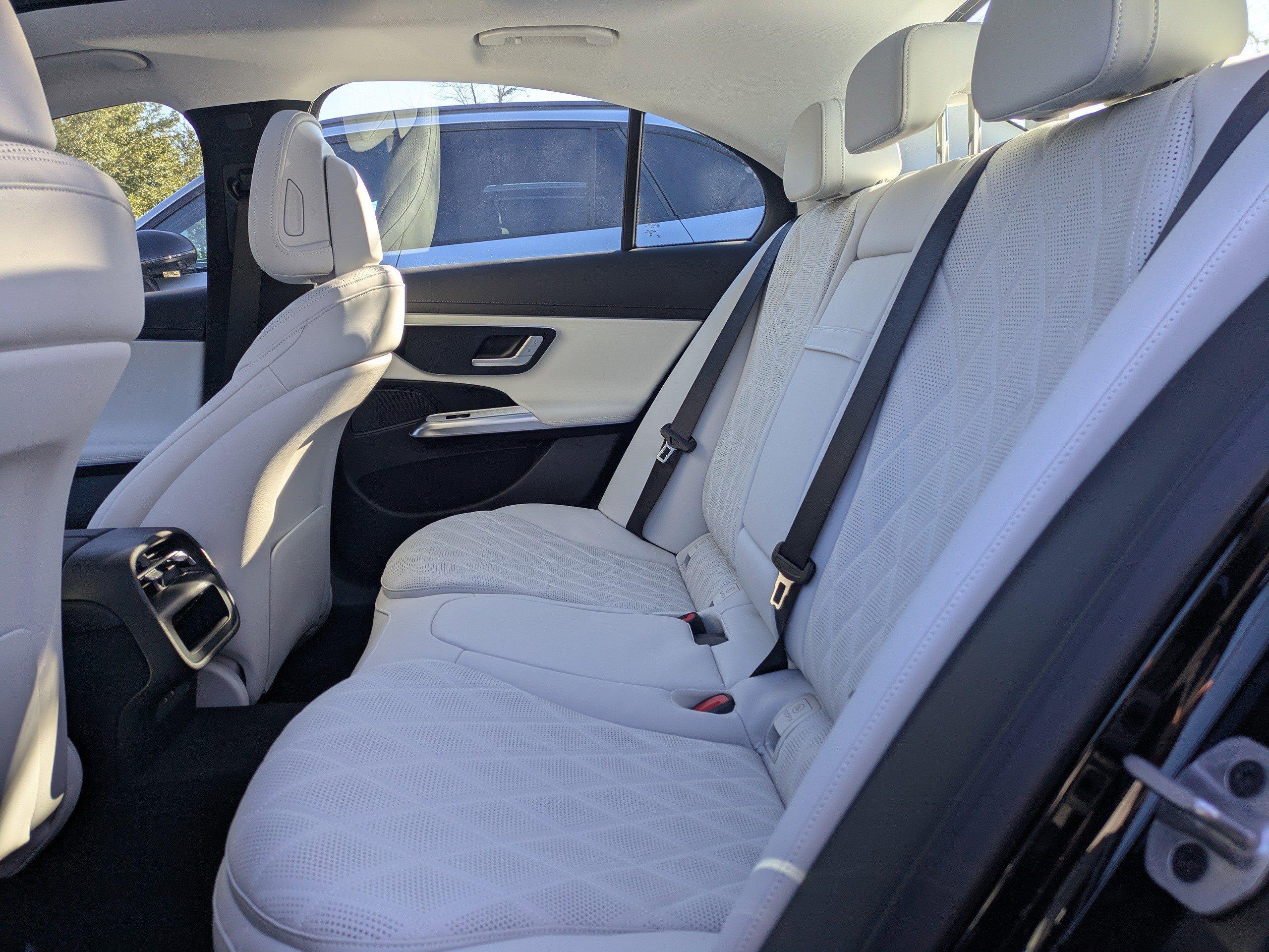 Mercedes-Benz Sedan E 450 With Navigation & Awd - Thumbnail 15