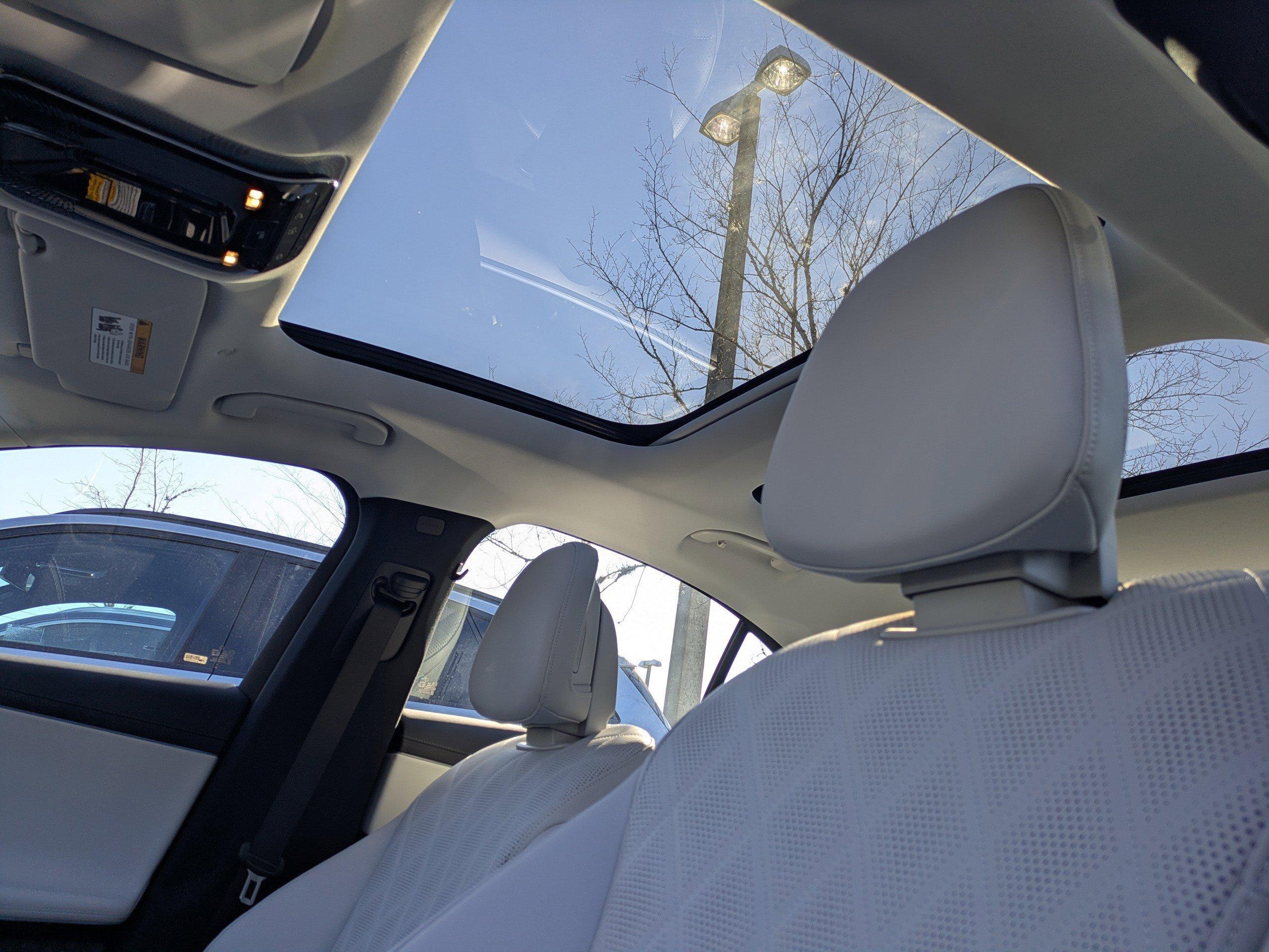 Mercedes-Benz Sedan E 450 With Navigation & Awd - Thumbnail 5