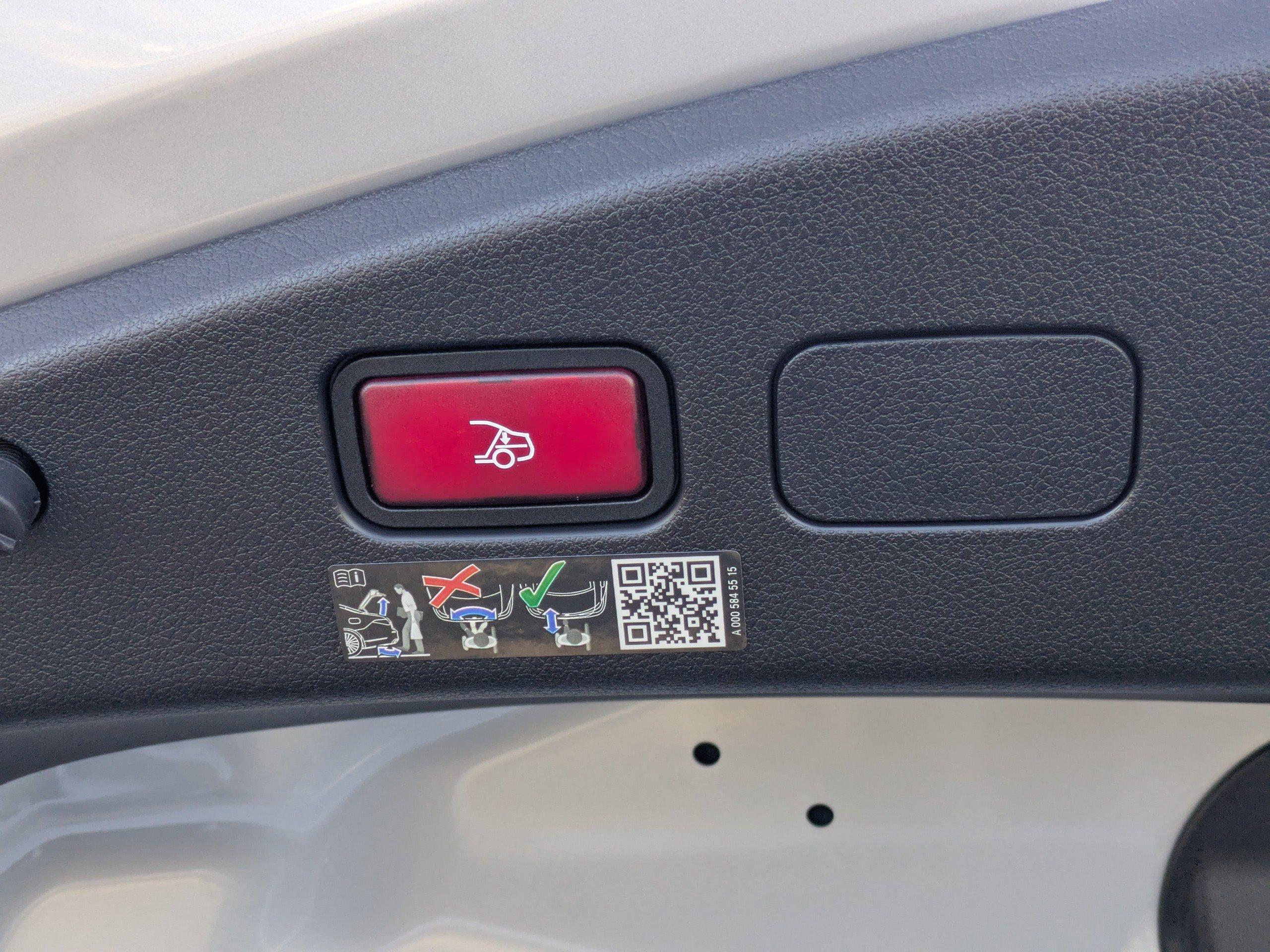 Mercedes-Benz Cle Convertible 450 With Navigation & Awd - Thumbnail 14