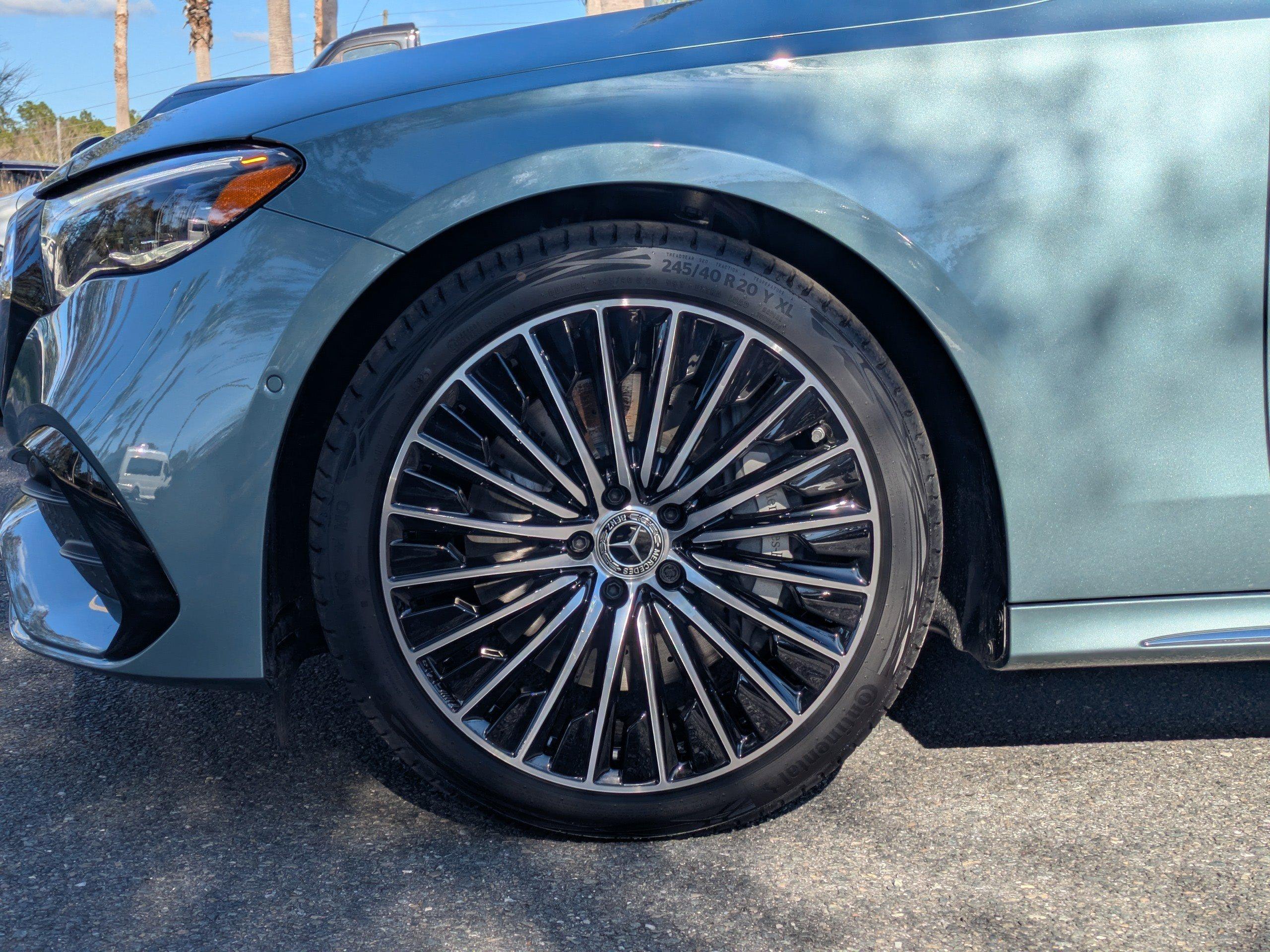 Mercedes-Benz Sedan E 450 With Navigation & Awd - Thumbnail 4