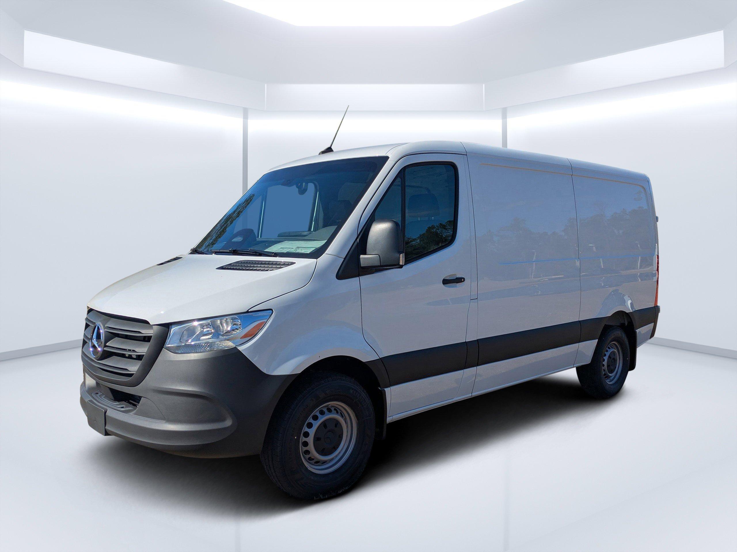 Mercedes-Benz Sprinter Cargo Van 144 Wb Rwd Van - Thumbnail 8