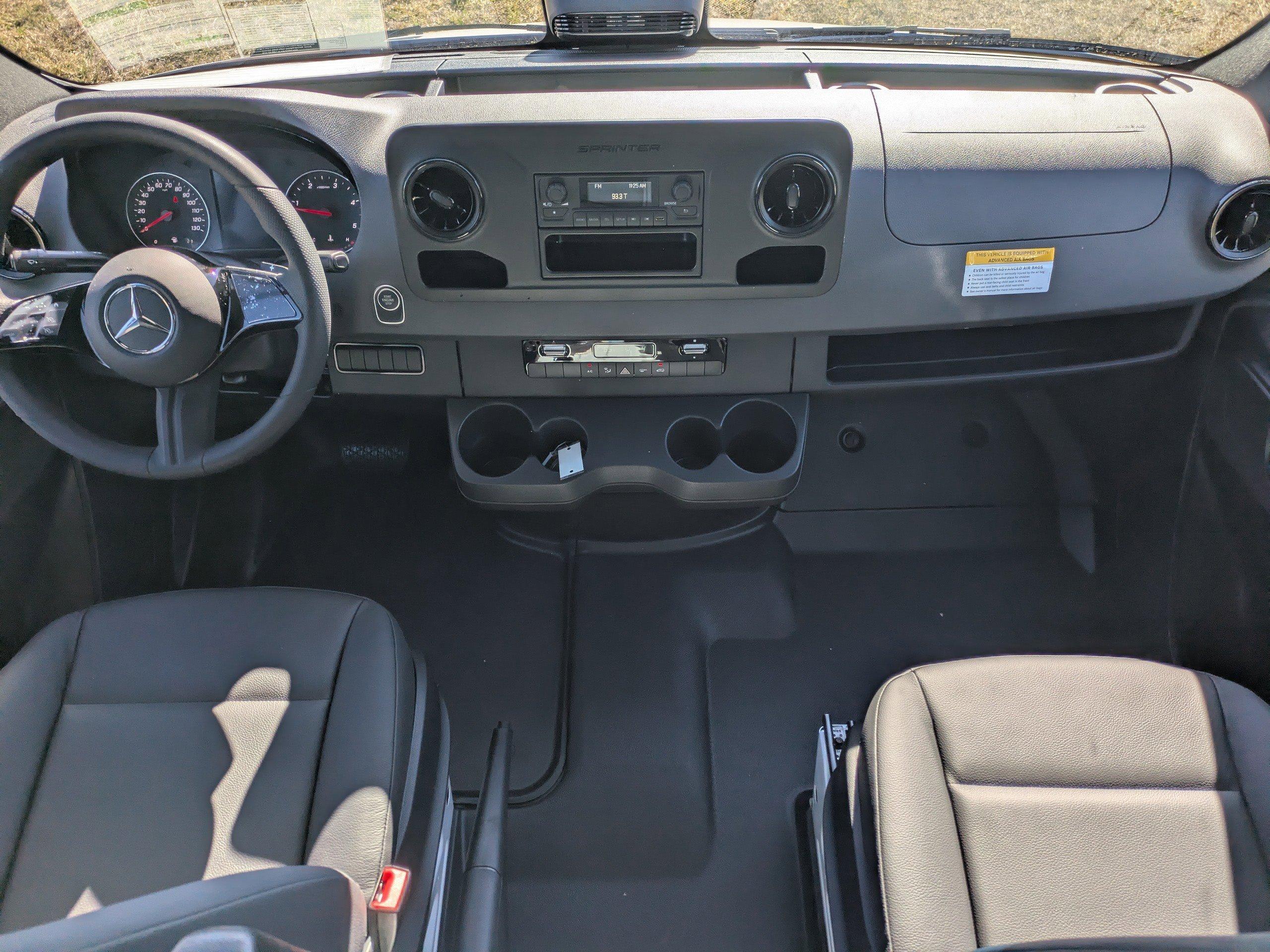 Mercedes-Benz Sprinter Cargo Van 144 Wb Rwd Van - Thumbnail 10