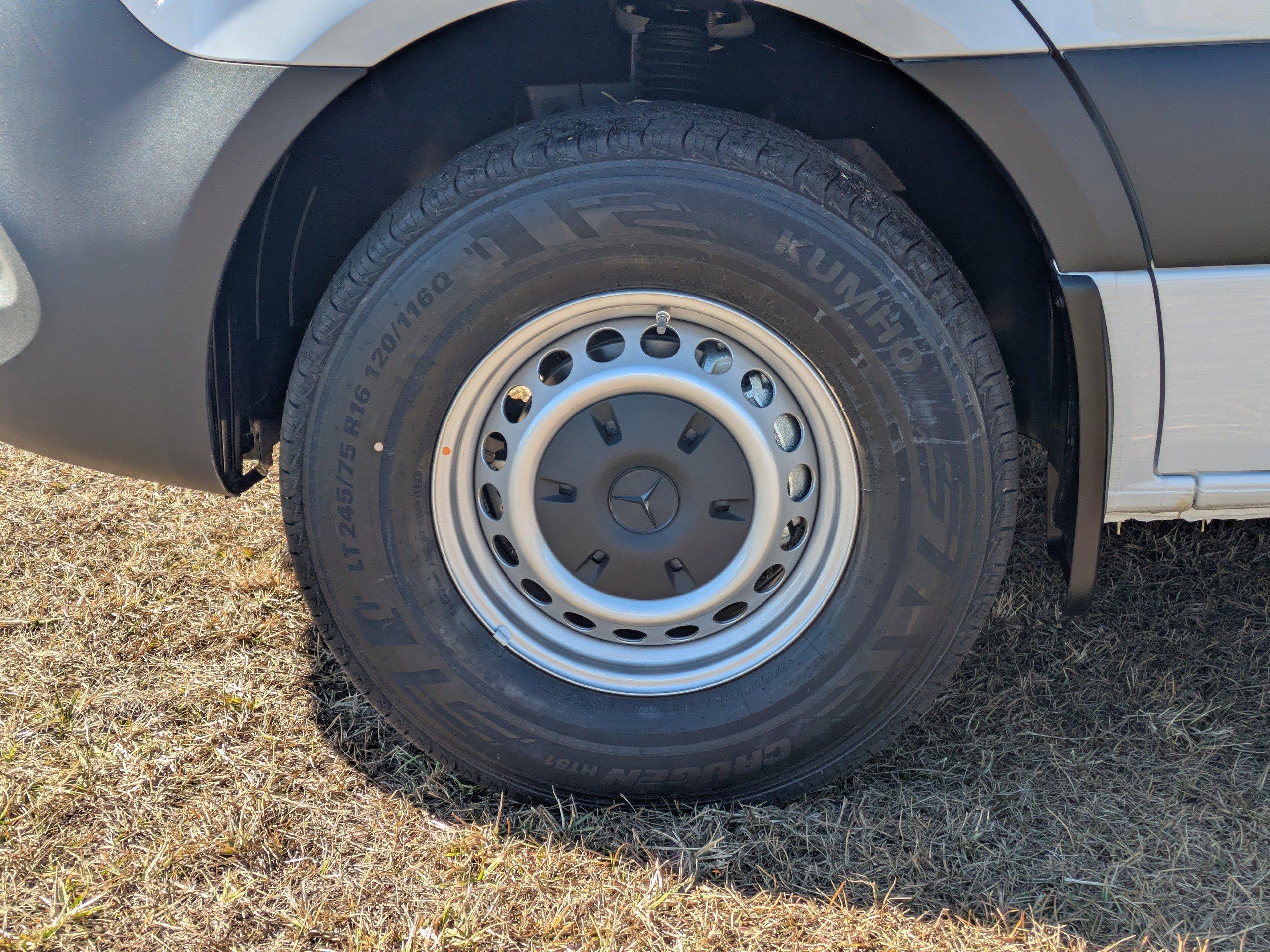 Mercedes-Benz Sprinter Cargo Van 144 Wb Rwd Van - Thumbnail 11