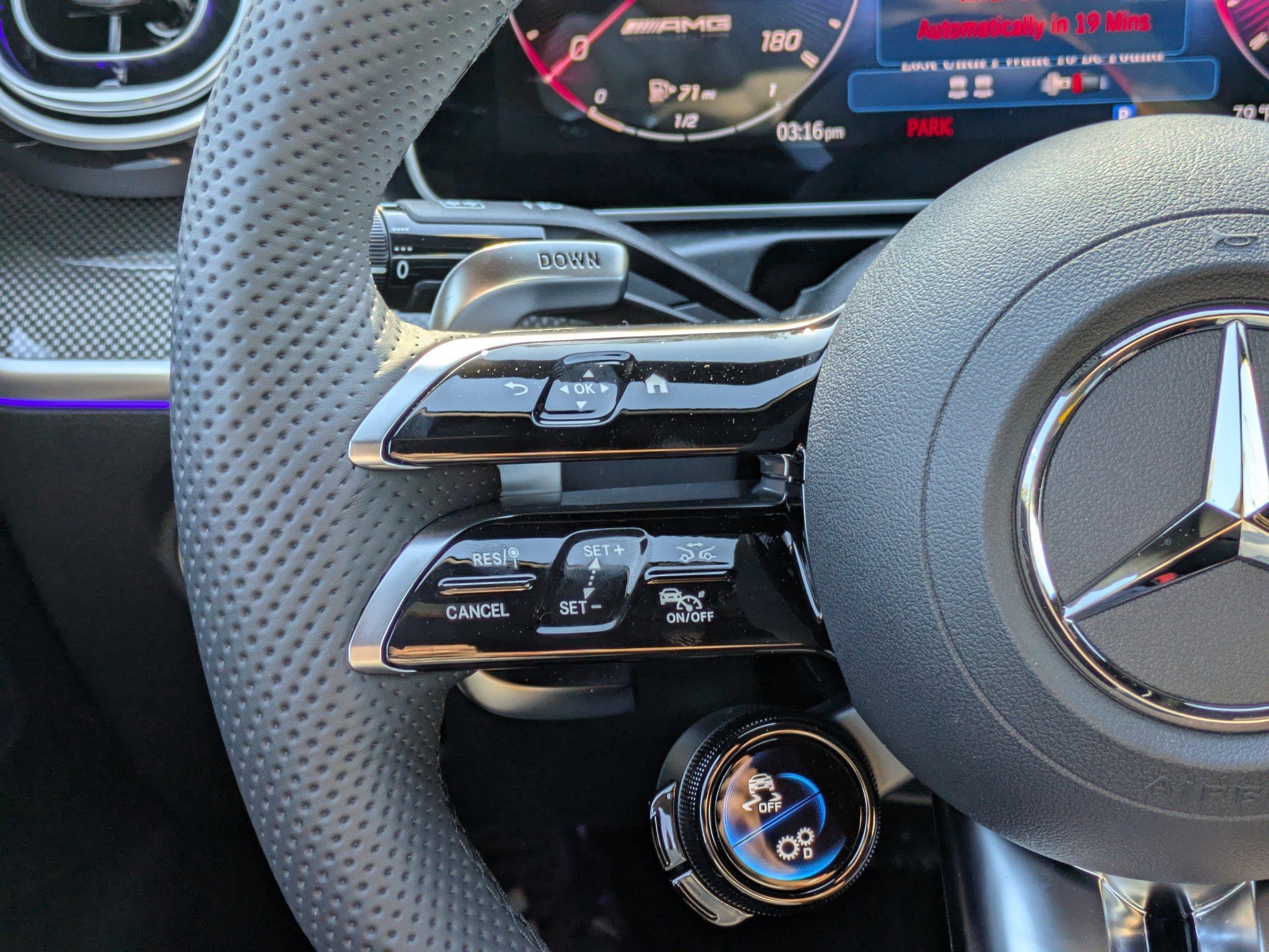 Mercedes-Benz Cle Convertible Amg® 53 4Matic®+ Cabriolet With Navigation & Awd - Thumbnail 19