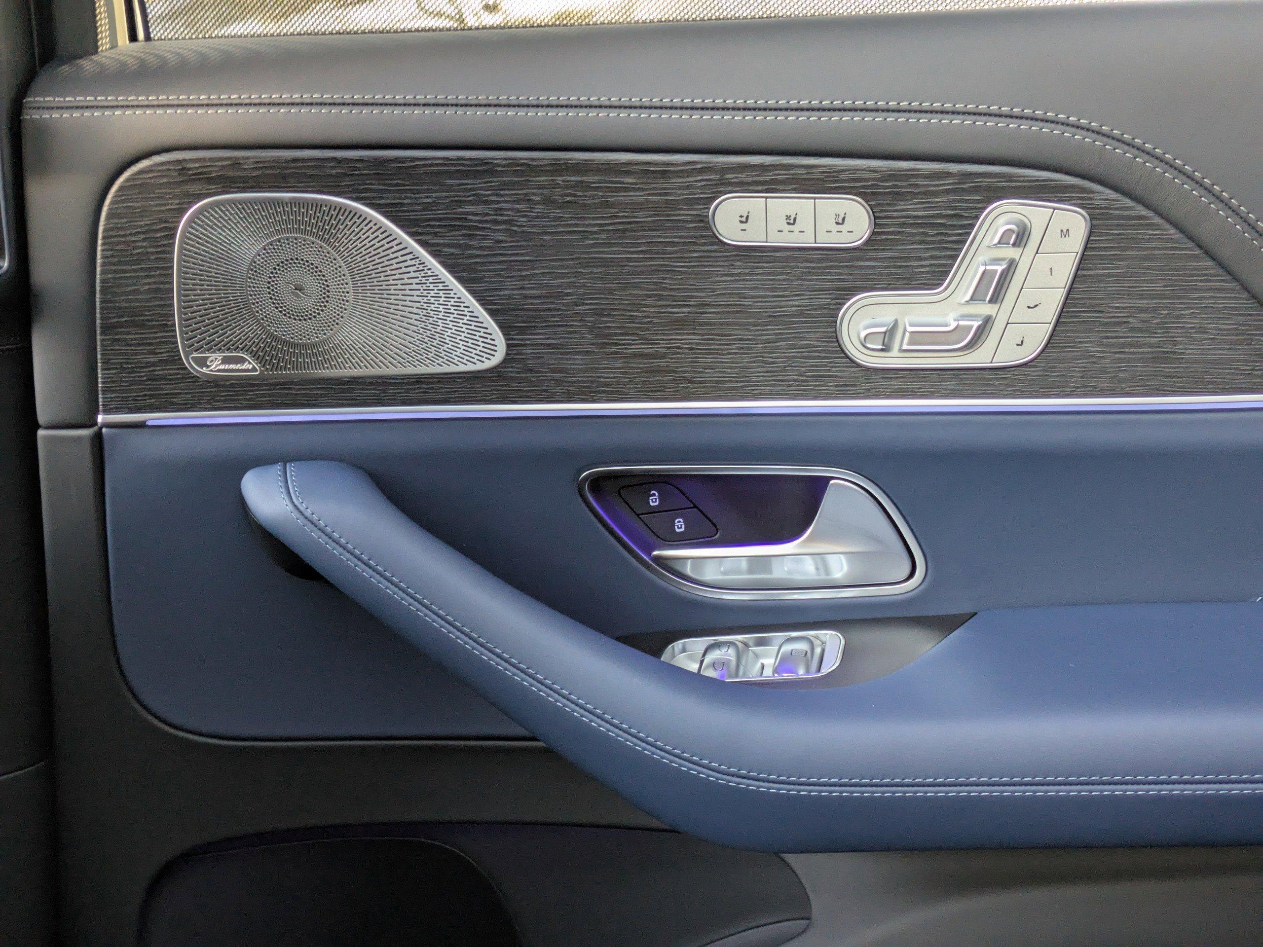 Mercedes-Benz Gls Suv Maybach 600 With Navigation & Awd - Thumbnail 17