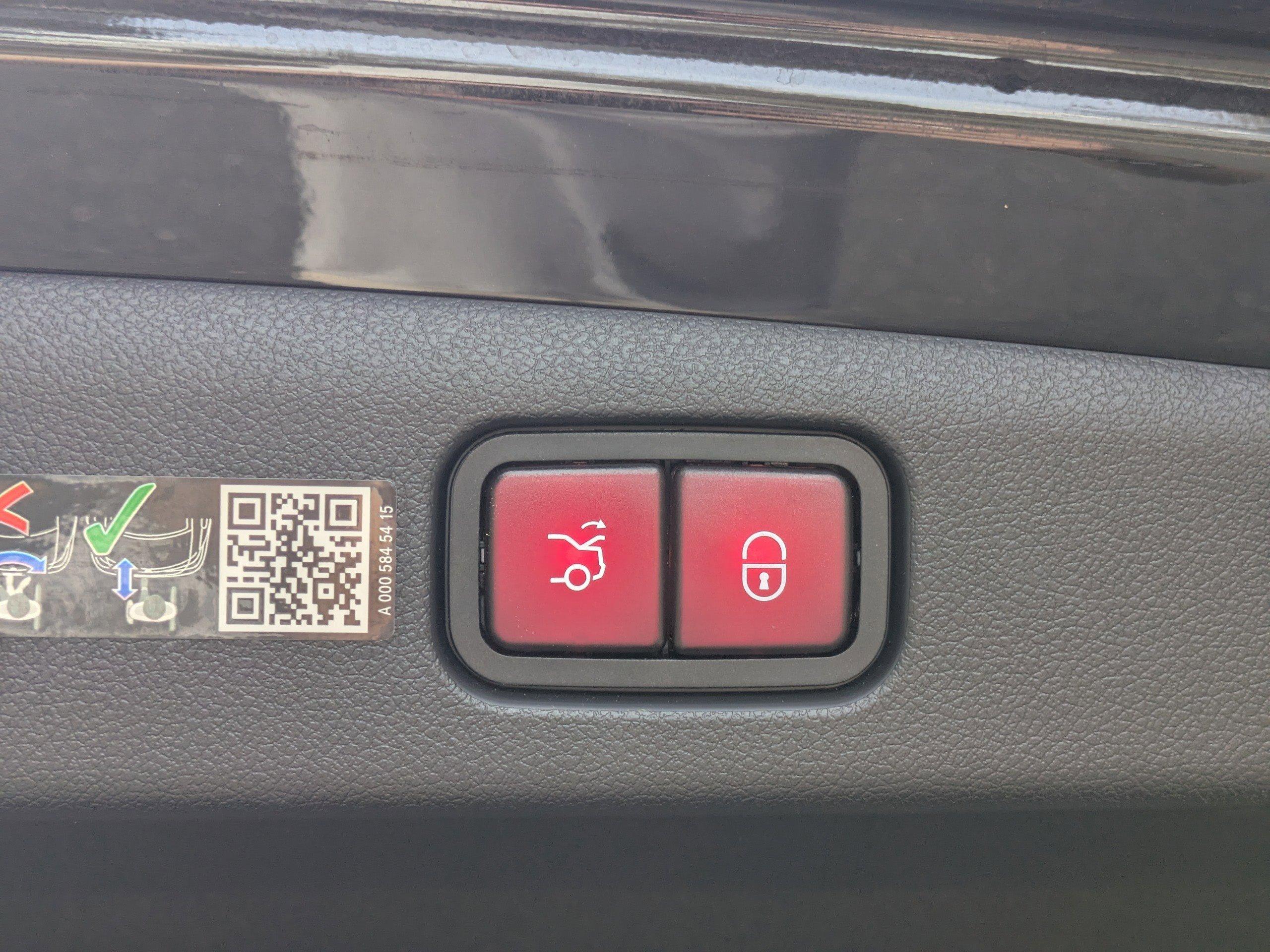 Mercedes-Benz 4Dr Car Amg® E 53 E With Navigation & Awd - Thumbnail 14