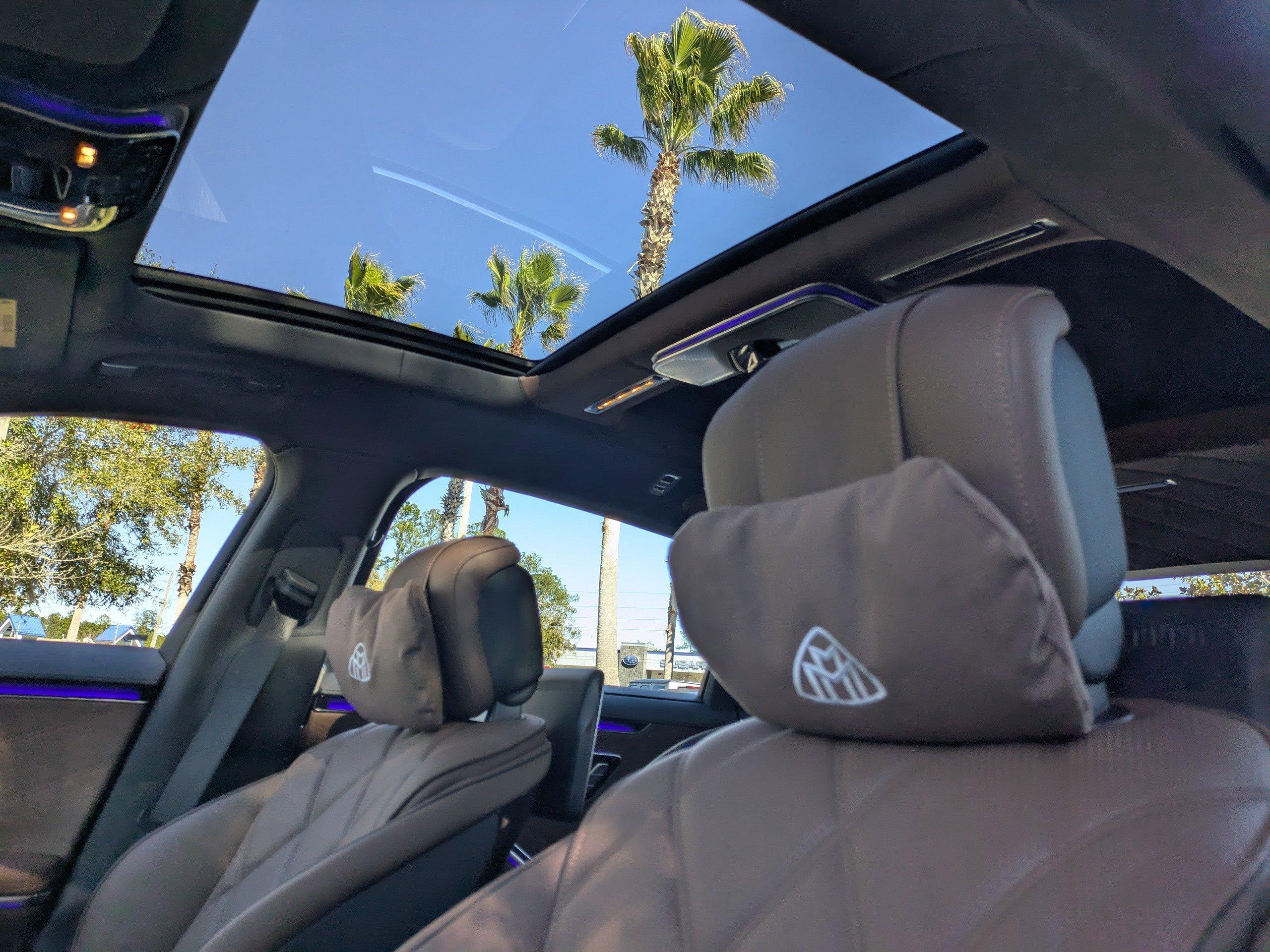 Mercedes-Benz Sedan Maybach S 580 With Navigation & Awd - Thumbnail 5