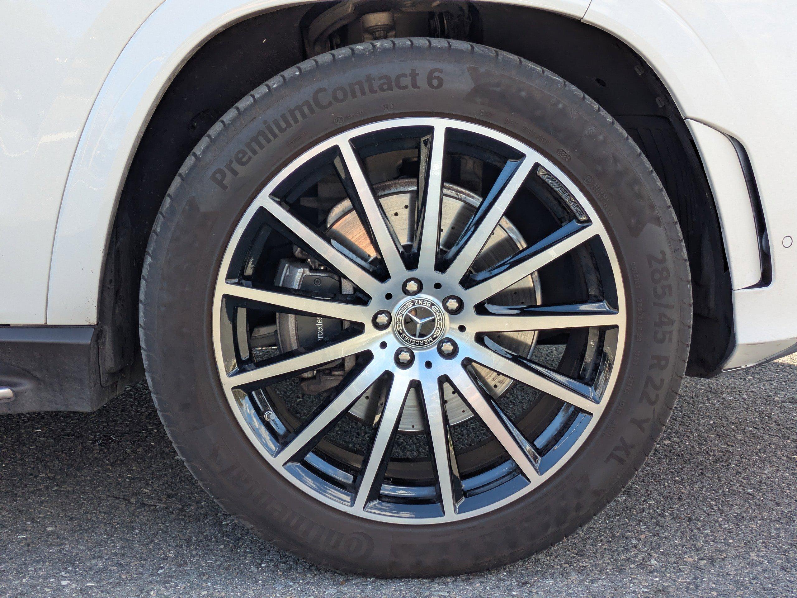 Mercedes-Benz Gls Sport Utility 450 With Navigation & Awd - Thumbnail 3