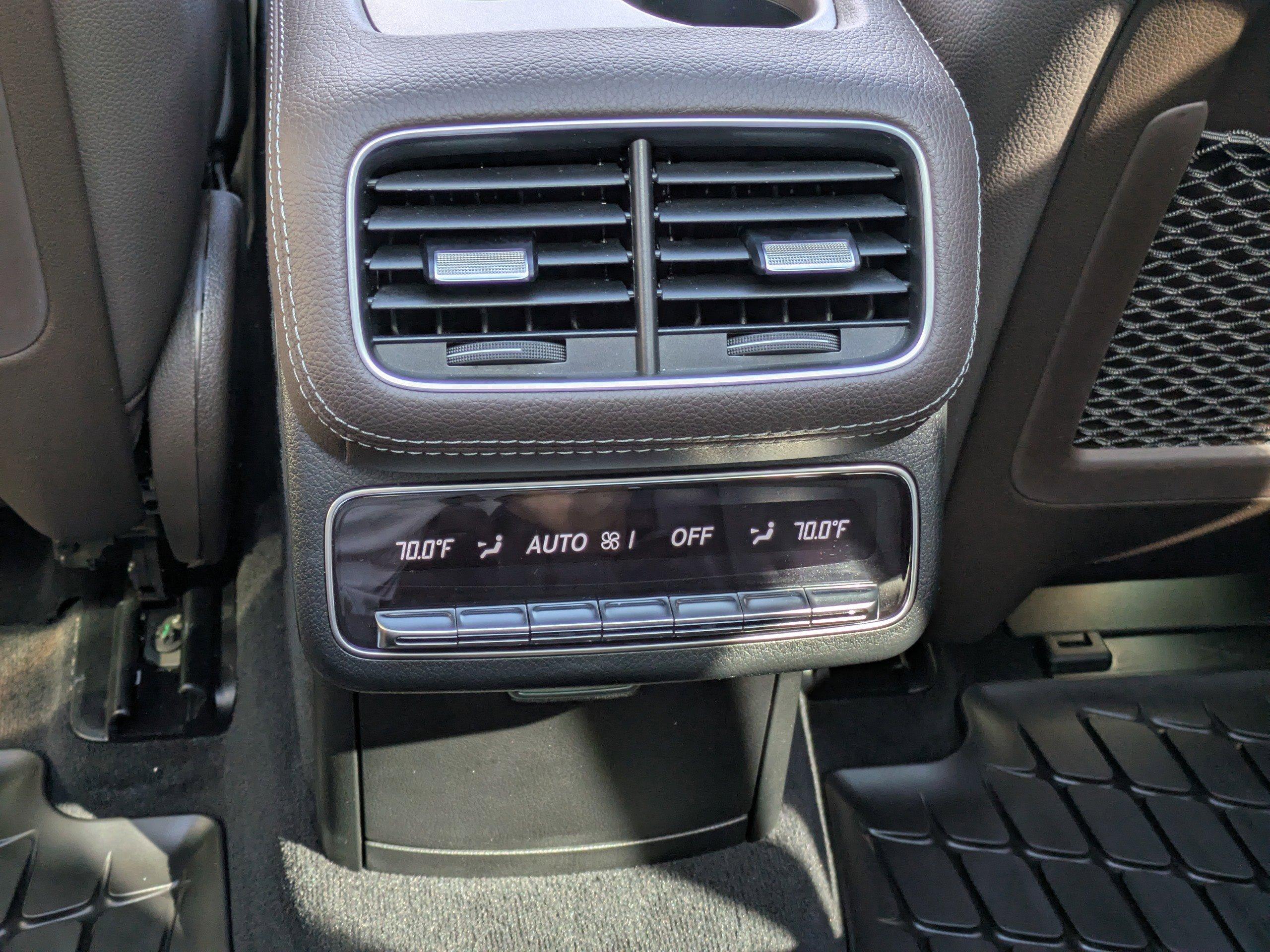 Mercedes-Benz Gls Sport Utility 450 With Navigation & Awd - Thumbnail 17