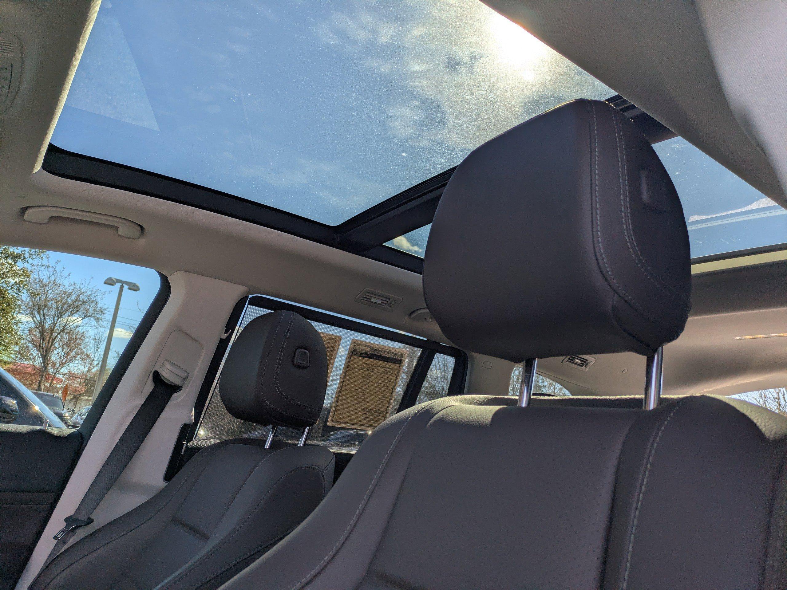 Mercedes-Benz Gls Sport Utility 450 With Navigation & Awd - Thumbnail 4