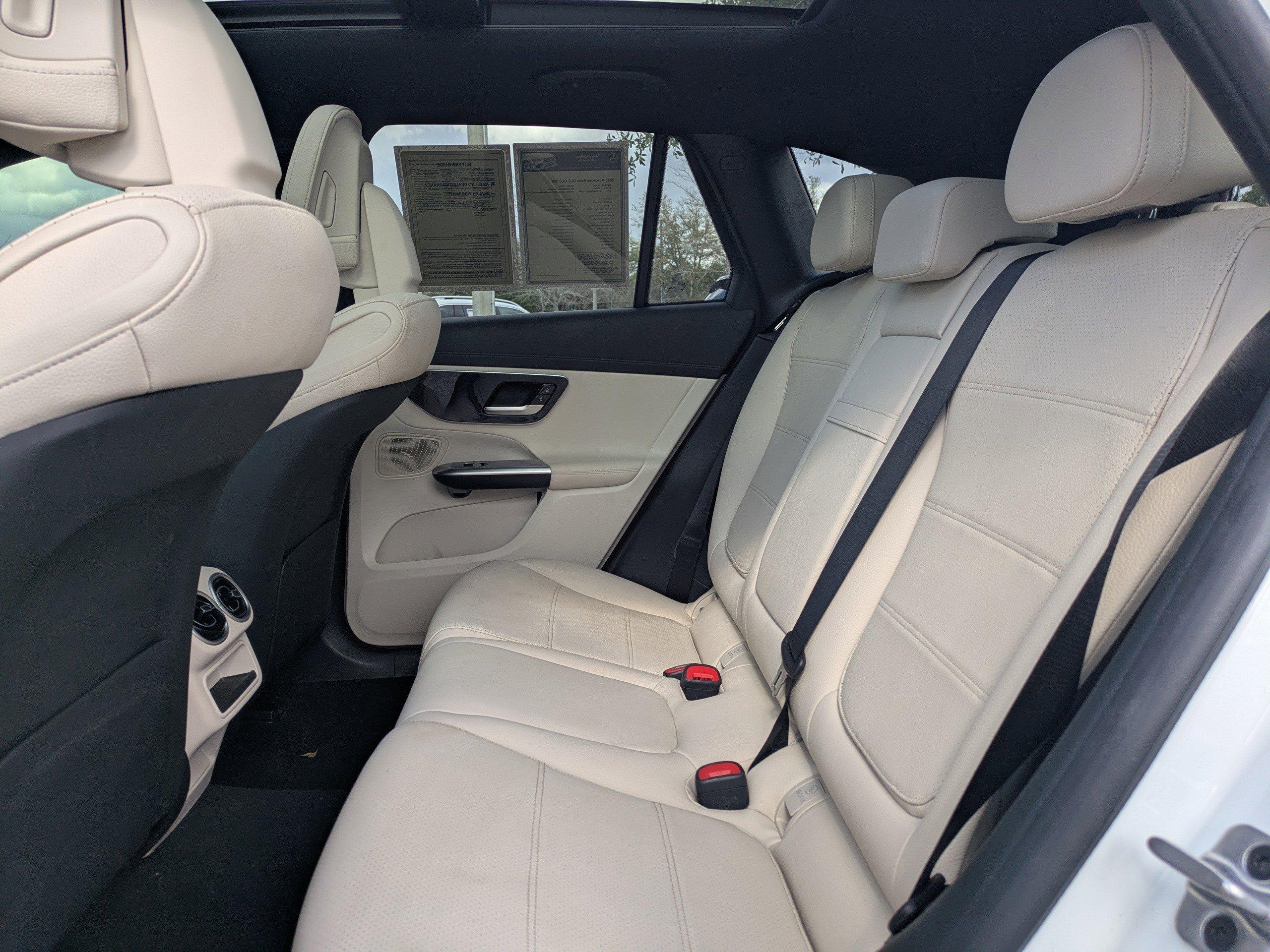 Mercedes-Benz Glc 300 Rwd Sport Utility - Thumbnail 16