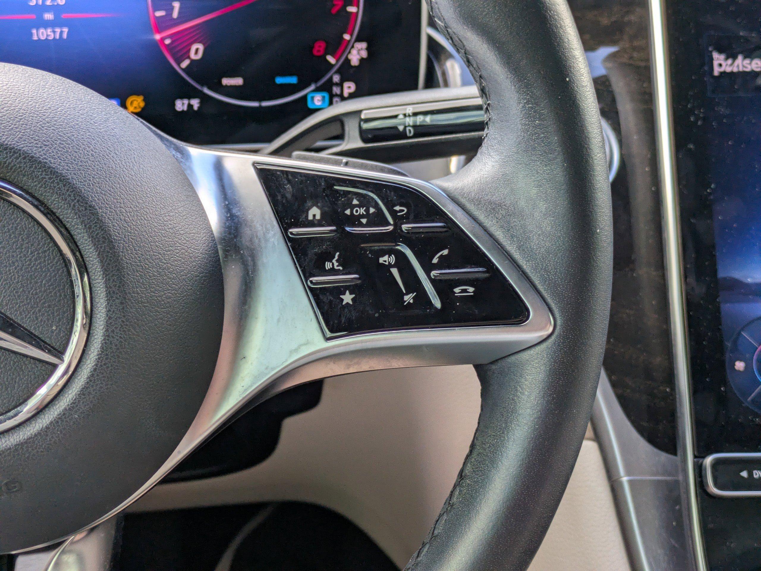 Mercedes-Benz Glc 300 Rwd Sport Utility - Thumbnail 20