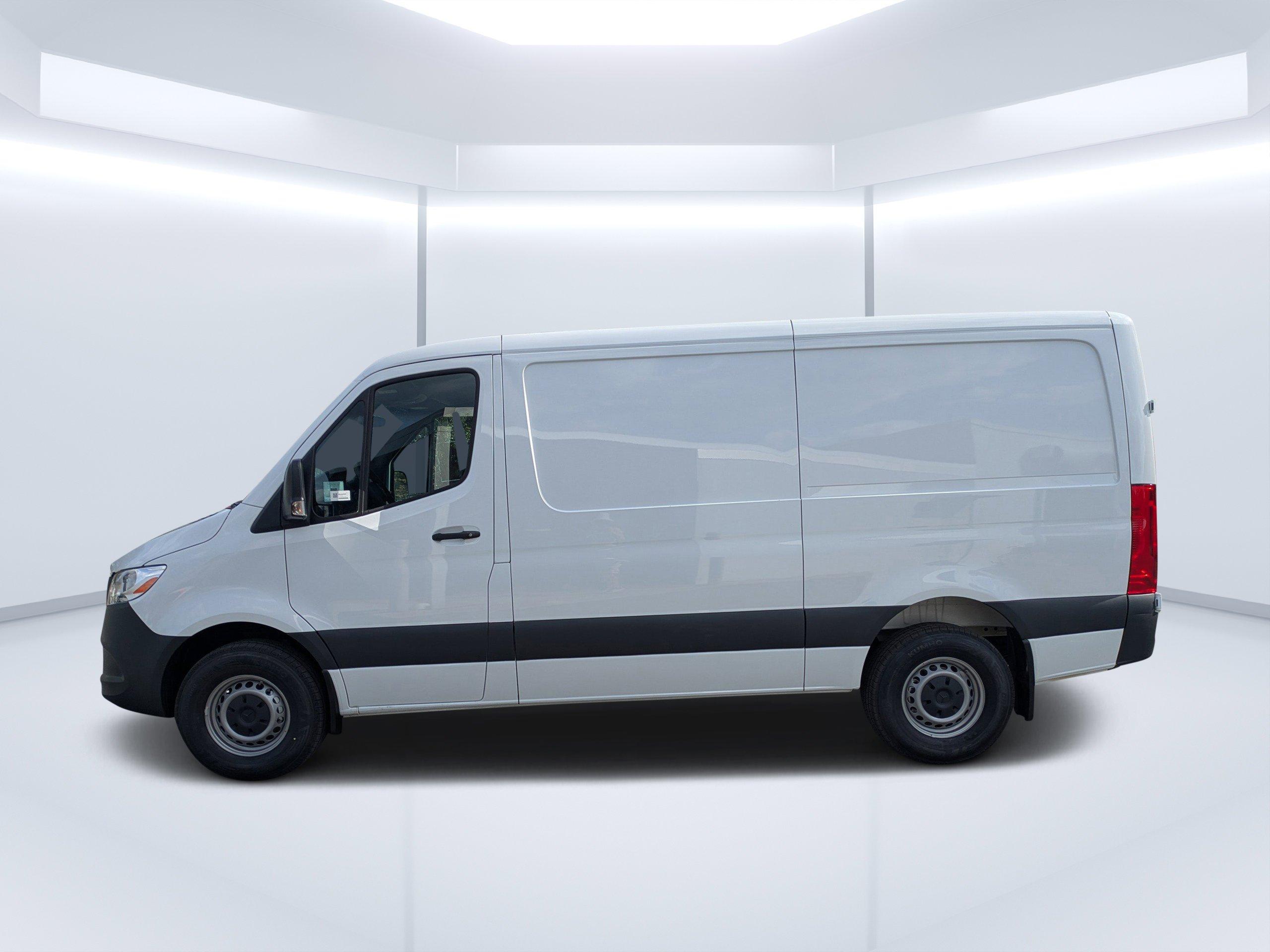 Mercedes-Benz Sprinter Cargo Van 144 Wb Rwd Van - Thumbnail 9