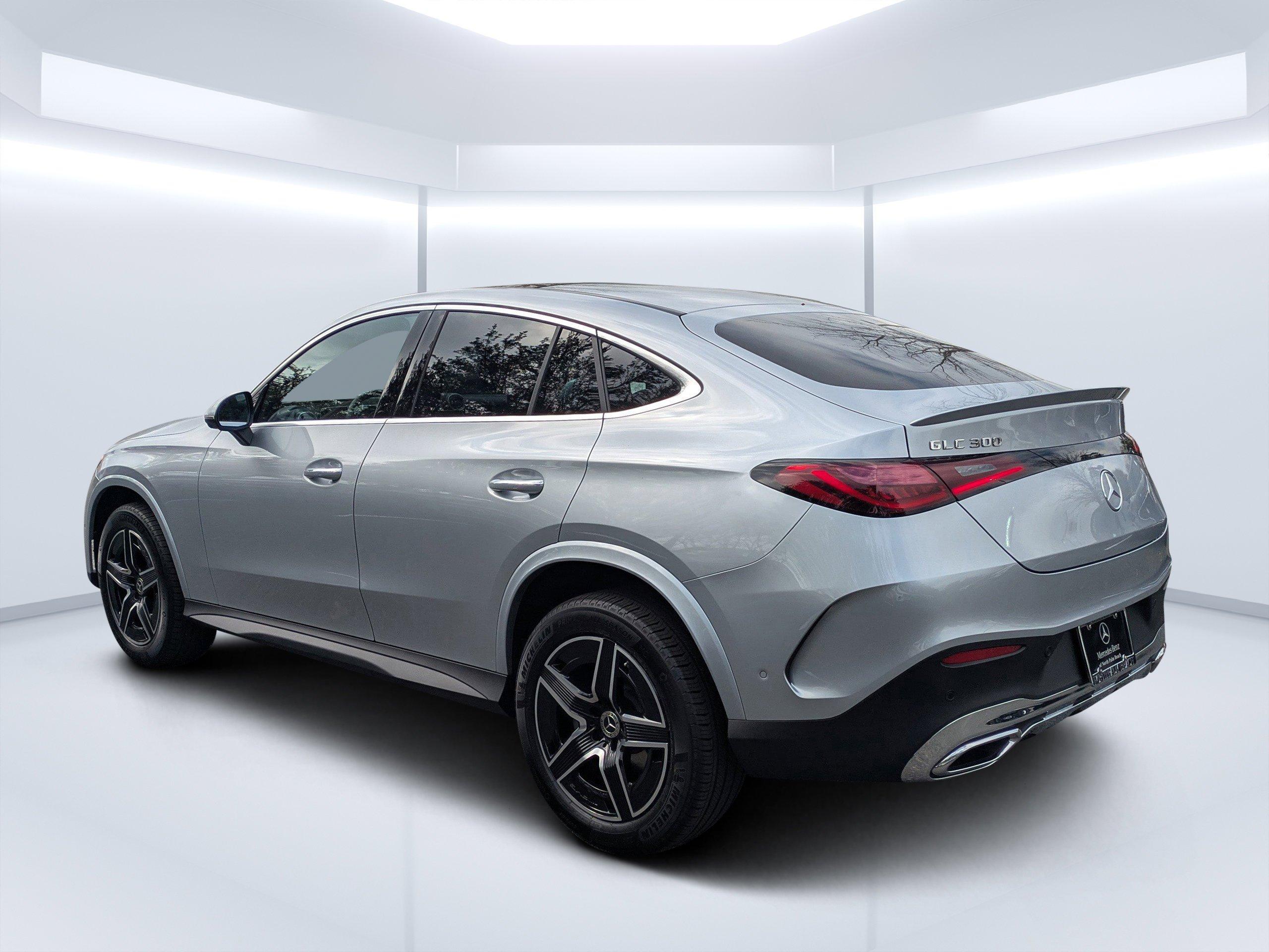 Mercedes-Benz Glc Suv 300 With Navigation & Awd - Thumbnail 6