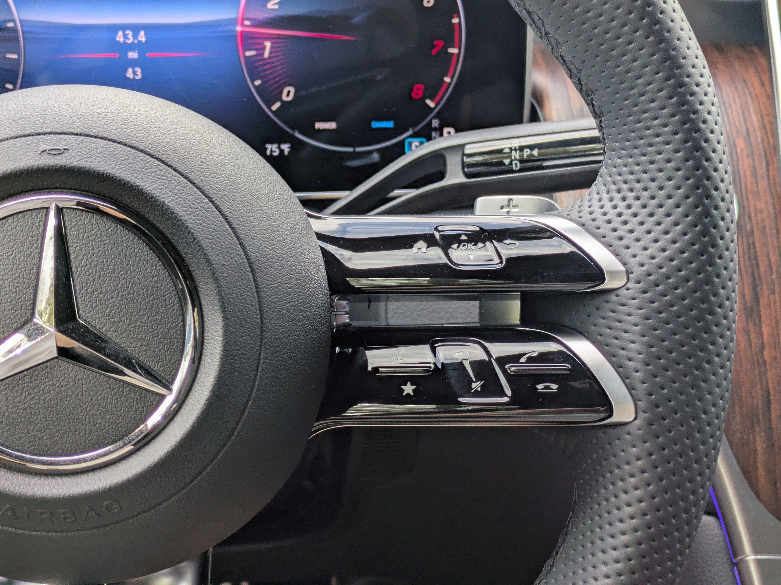 Mercedes-Benz Glc Suv 300 With Navigation & Awd - Thumbnail 20