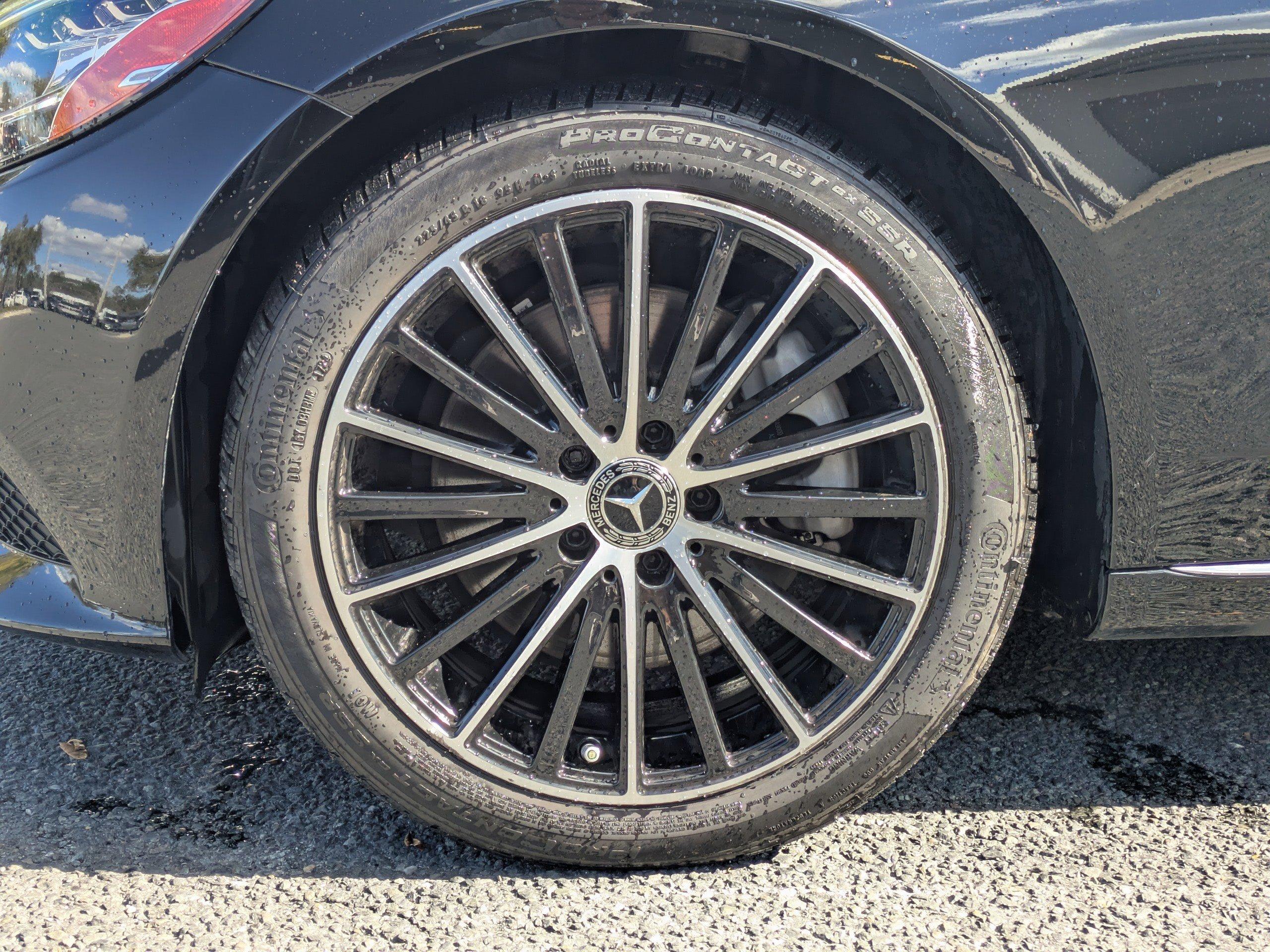 Mercedes-Benz C 300 Rwd 4Dr Car - Thumbnail 4